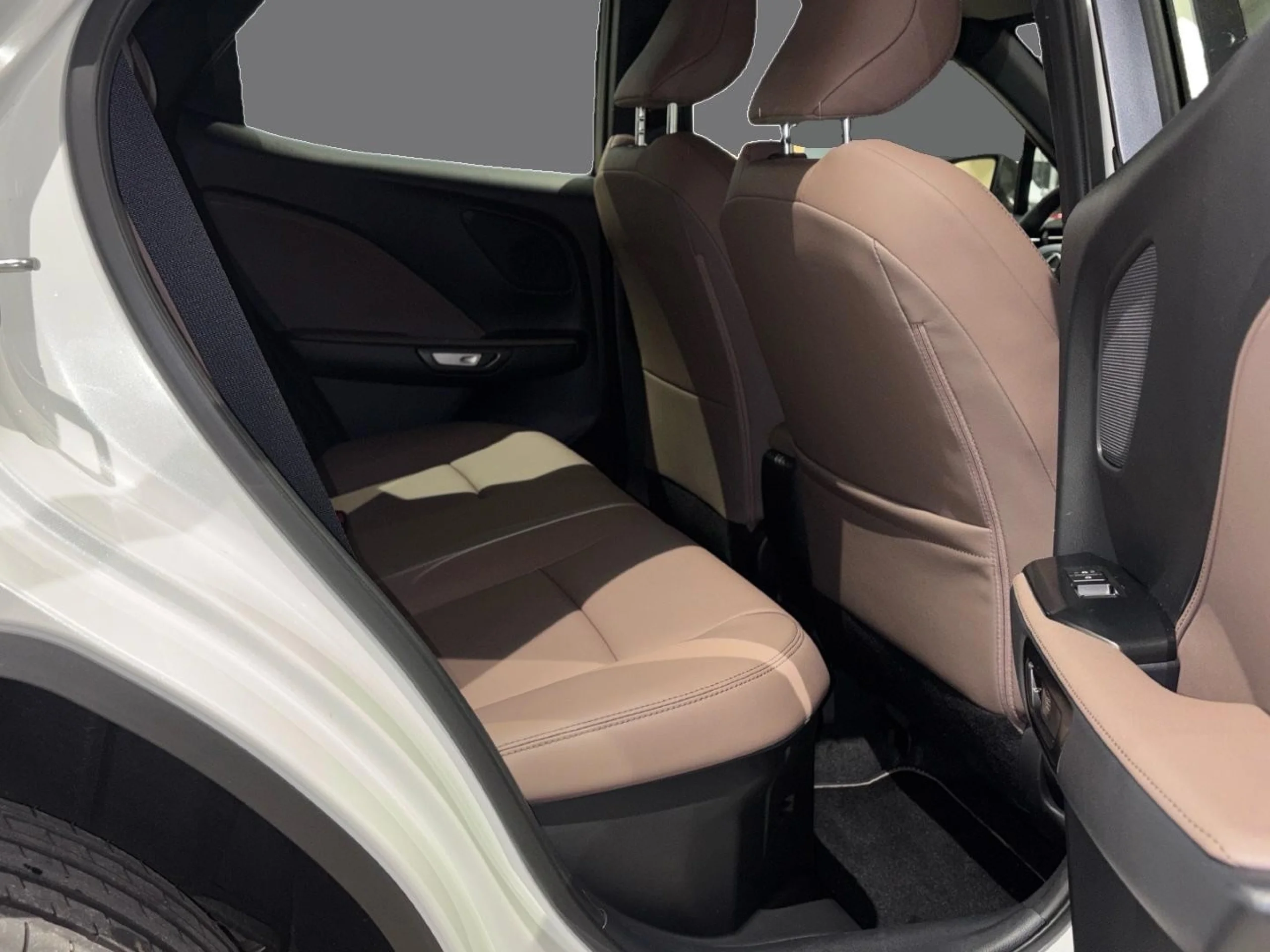 Lexus LBX ELEGANT PLUS - Foto 7