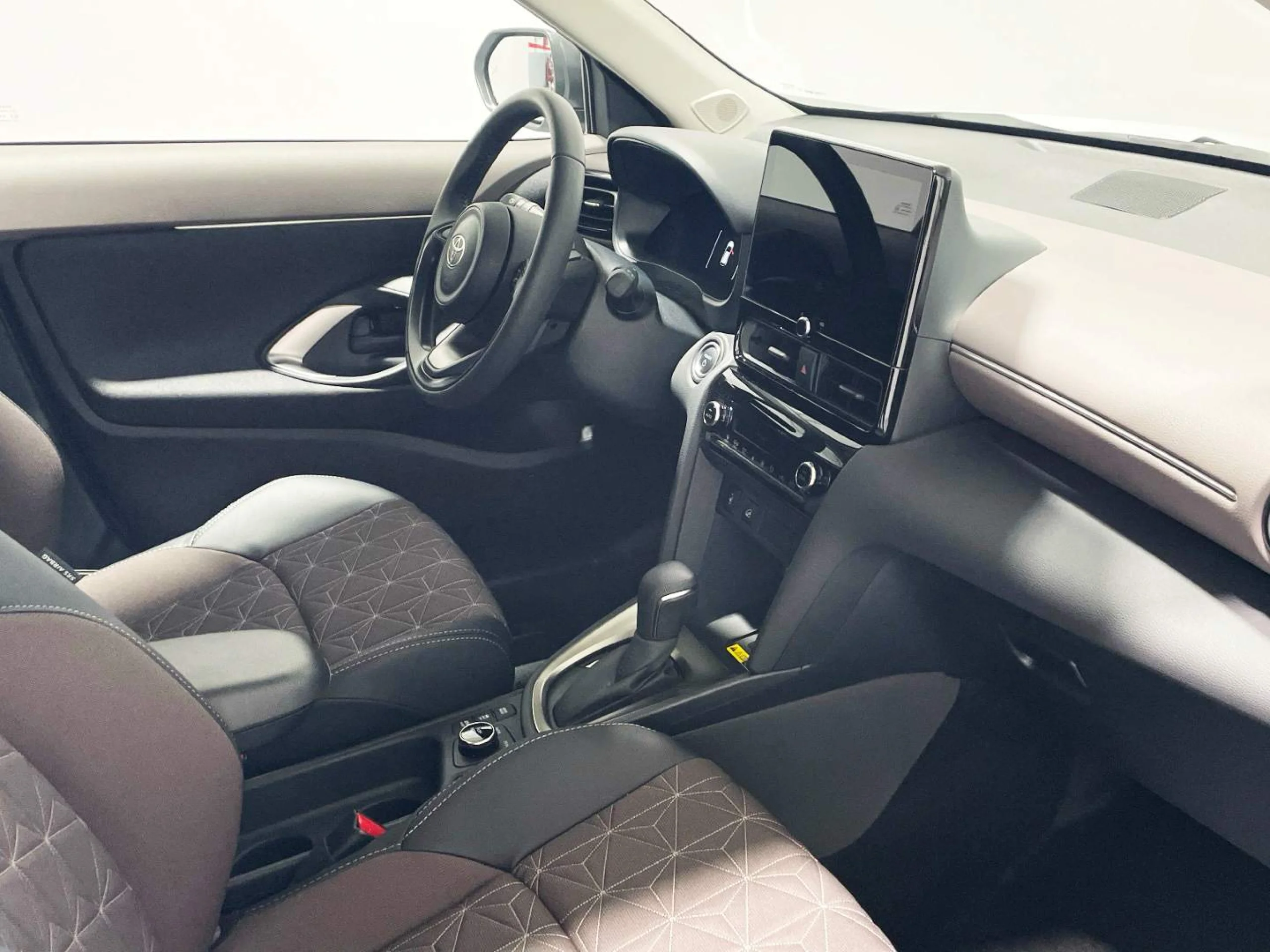 Toyota Yaris Cross 120H Style - Foto 10