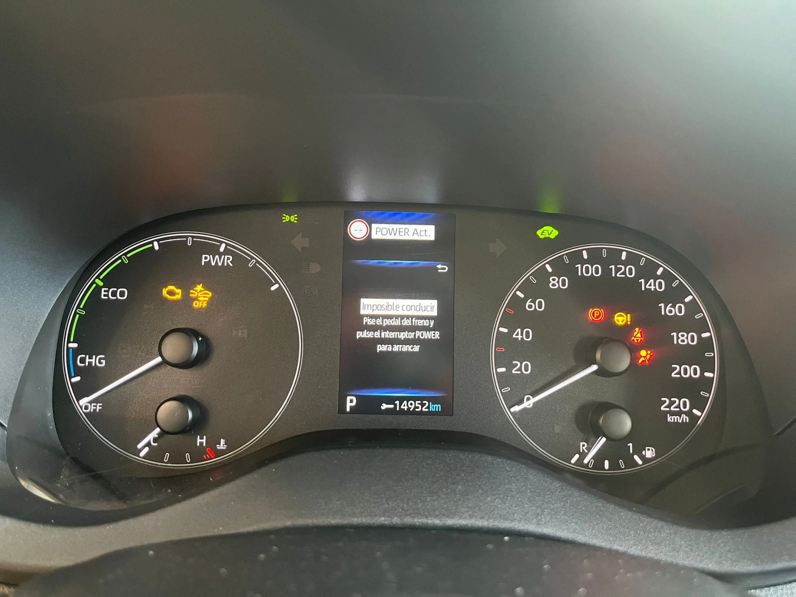 Toyota Yaris 120H Active Plus - Foto 14