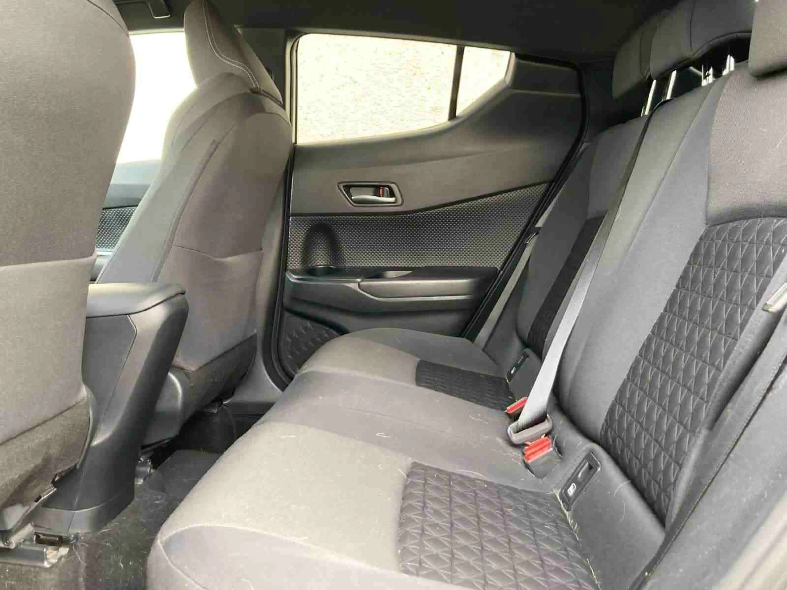 Toyota C-HR 180H Advance - Foto 9