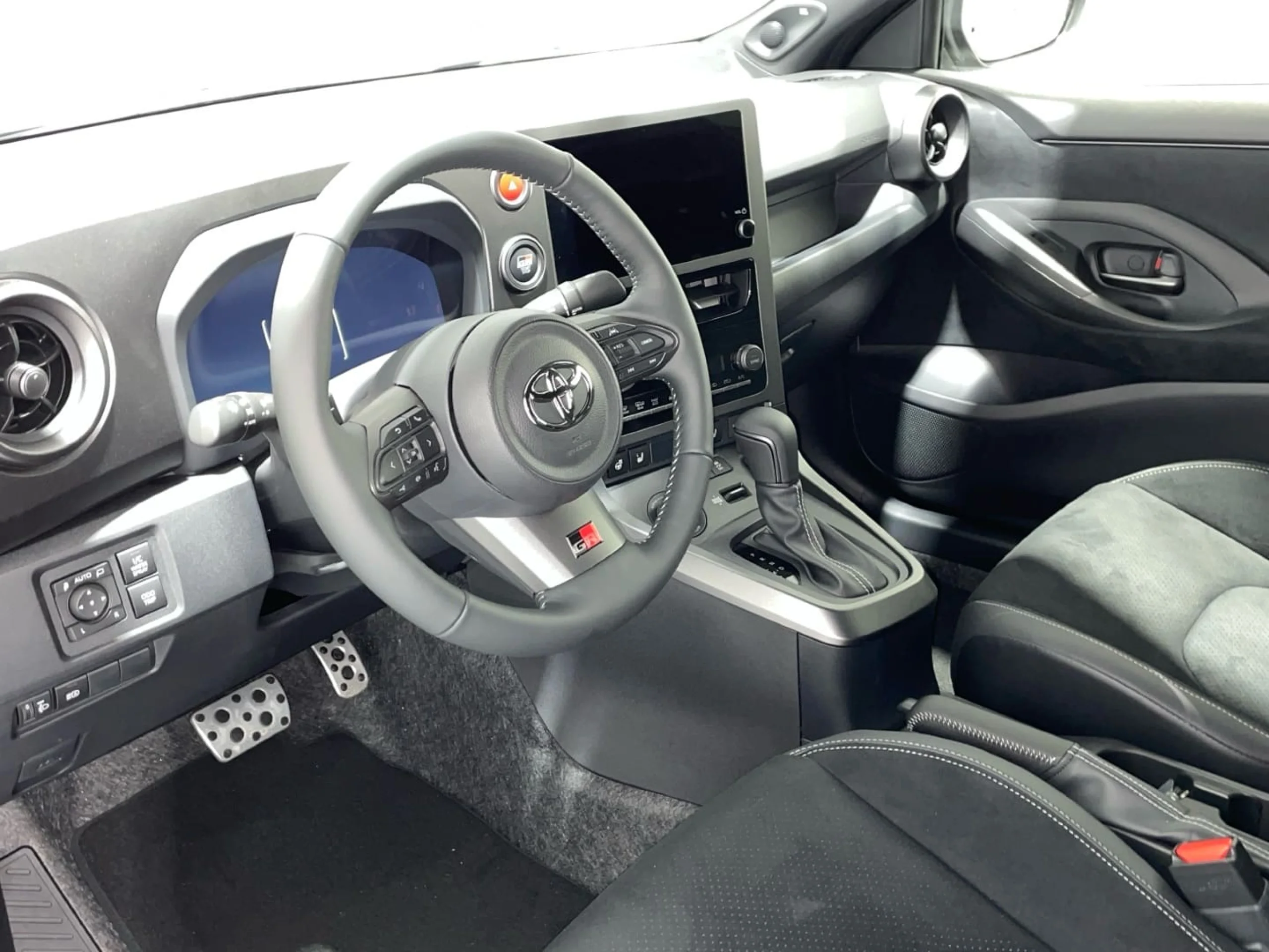 Toyota Yaris GR Yaris 1.6T 276 A/T 8V 3P RZ + Touring Pack - Foto 11