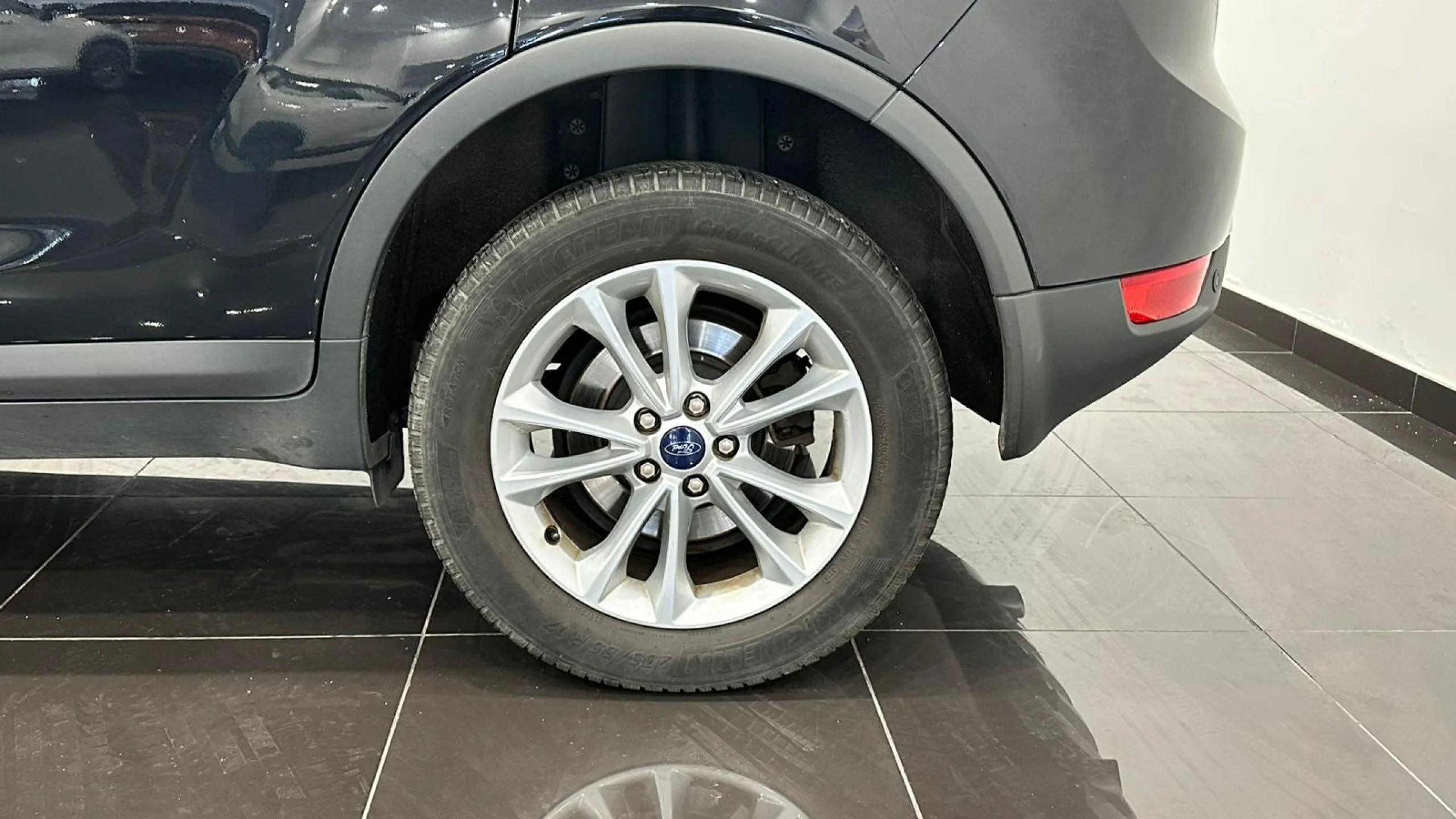 Ford Kuga TITANIUM S 4X4 POWERSHIFT - Foto 8