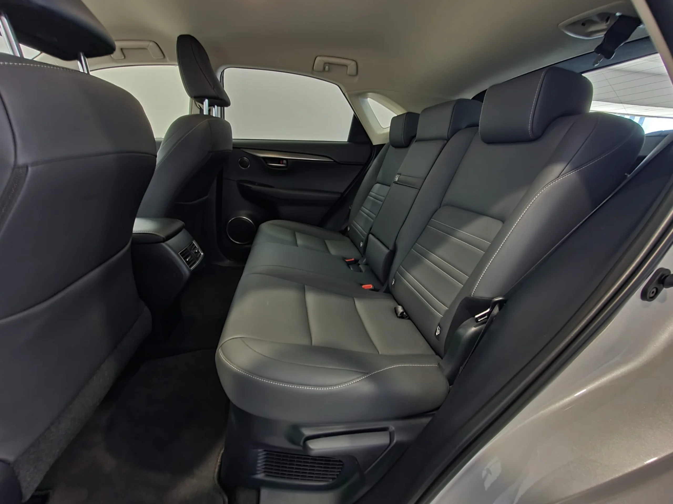 Lexus NX 300h NX300H PREMIUM 2WD - Foto 16