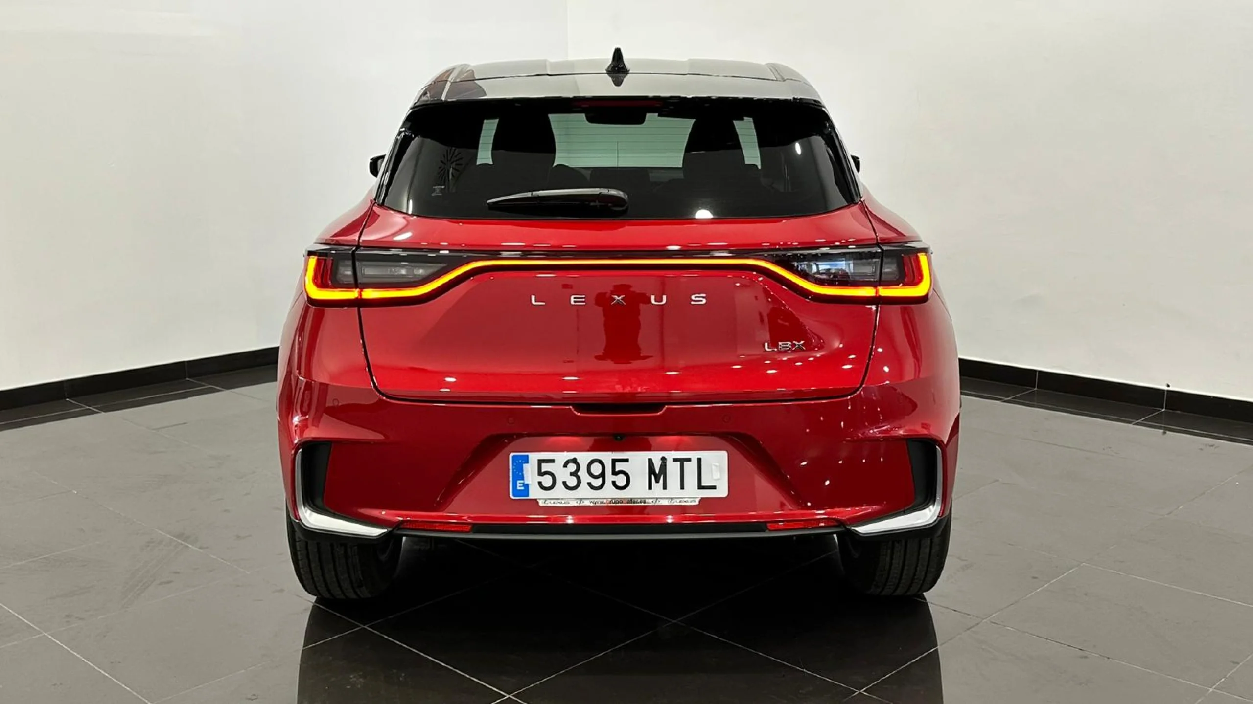 Lexus LBX EMOTION + - Foto 4