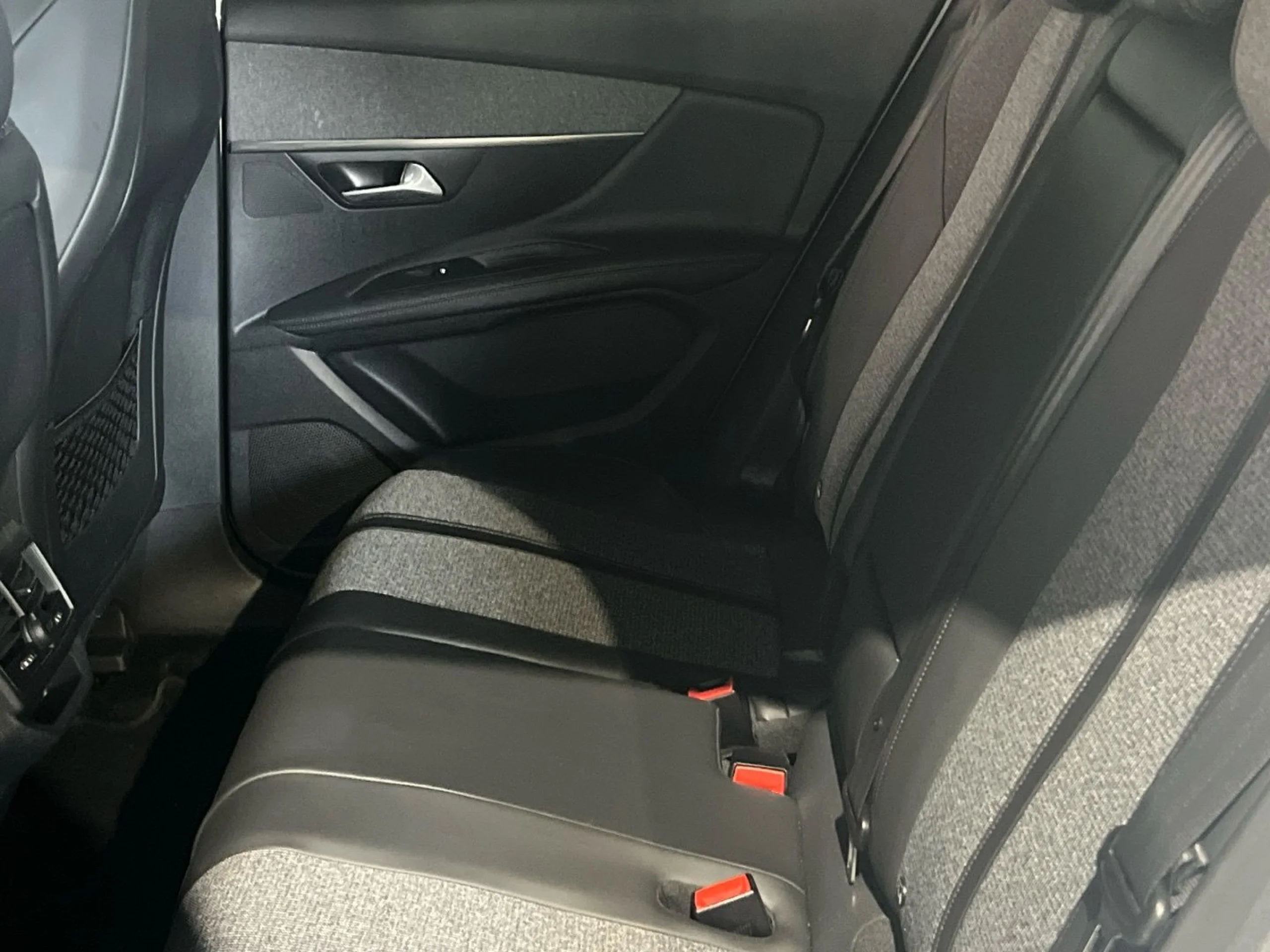 Peugeot 3008 1.2 S&amp;S PureTech Allure EAT6 130 - Foto 19