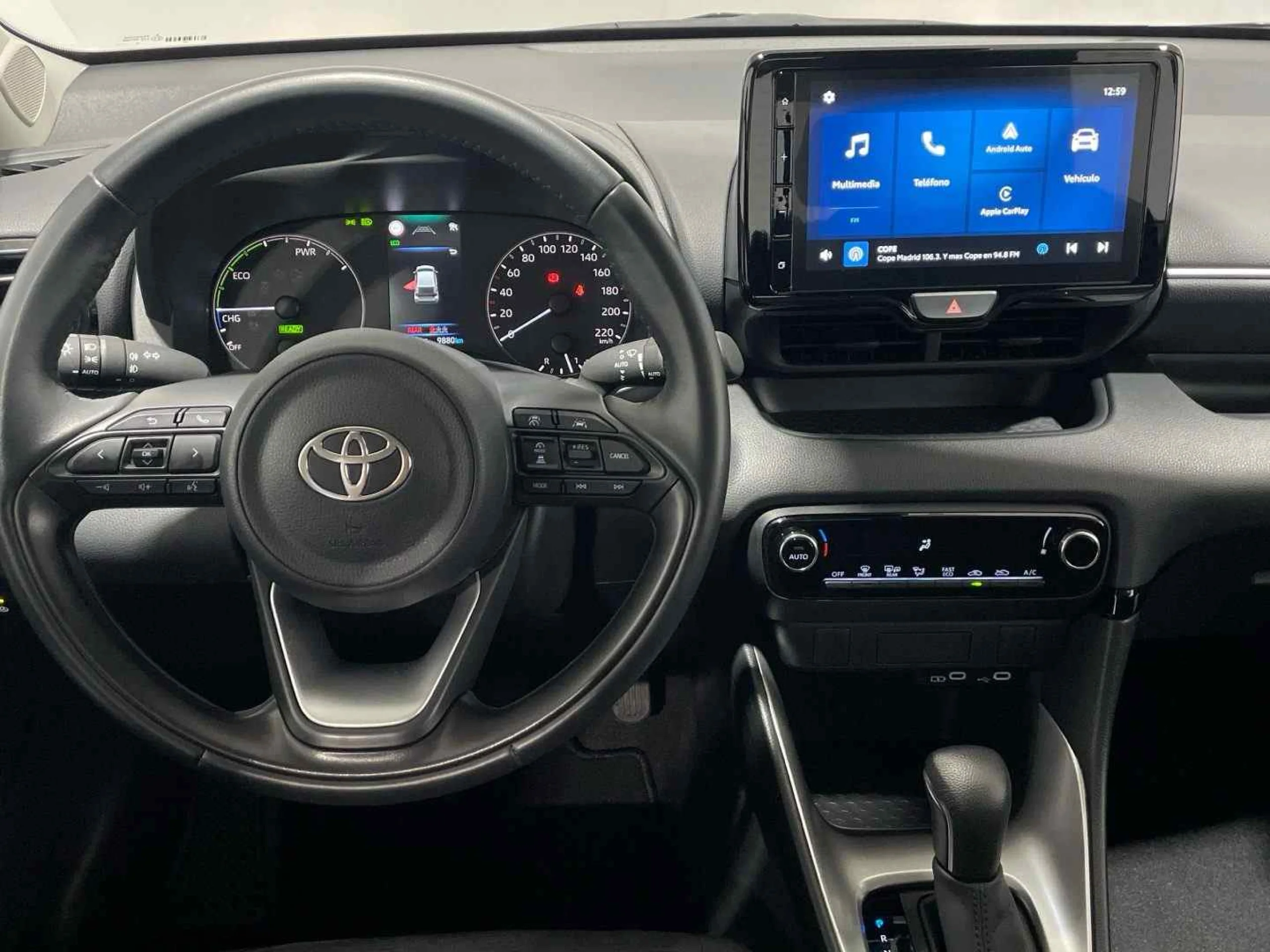 Toyota Yaris 120H Active Plus - Foto 13