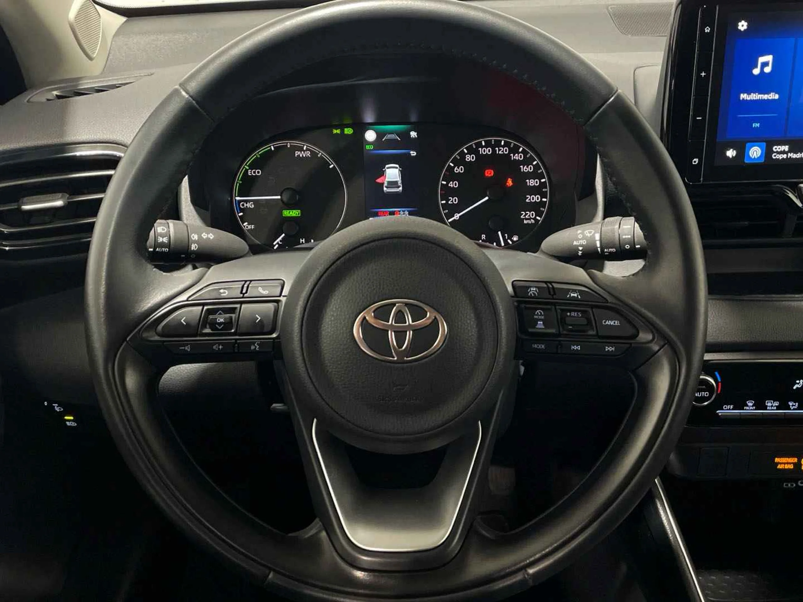 Toyota Yaris 120H Active Plus - Foto 14