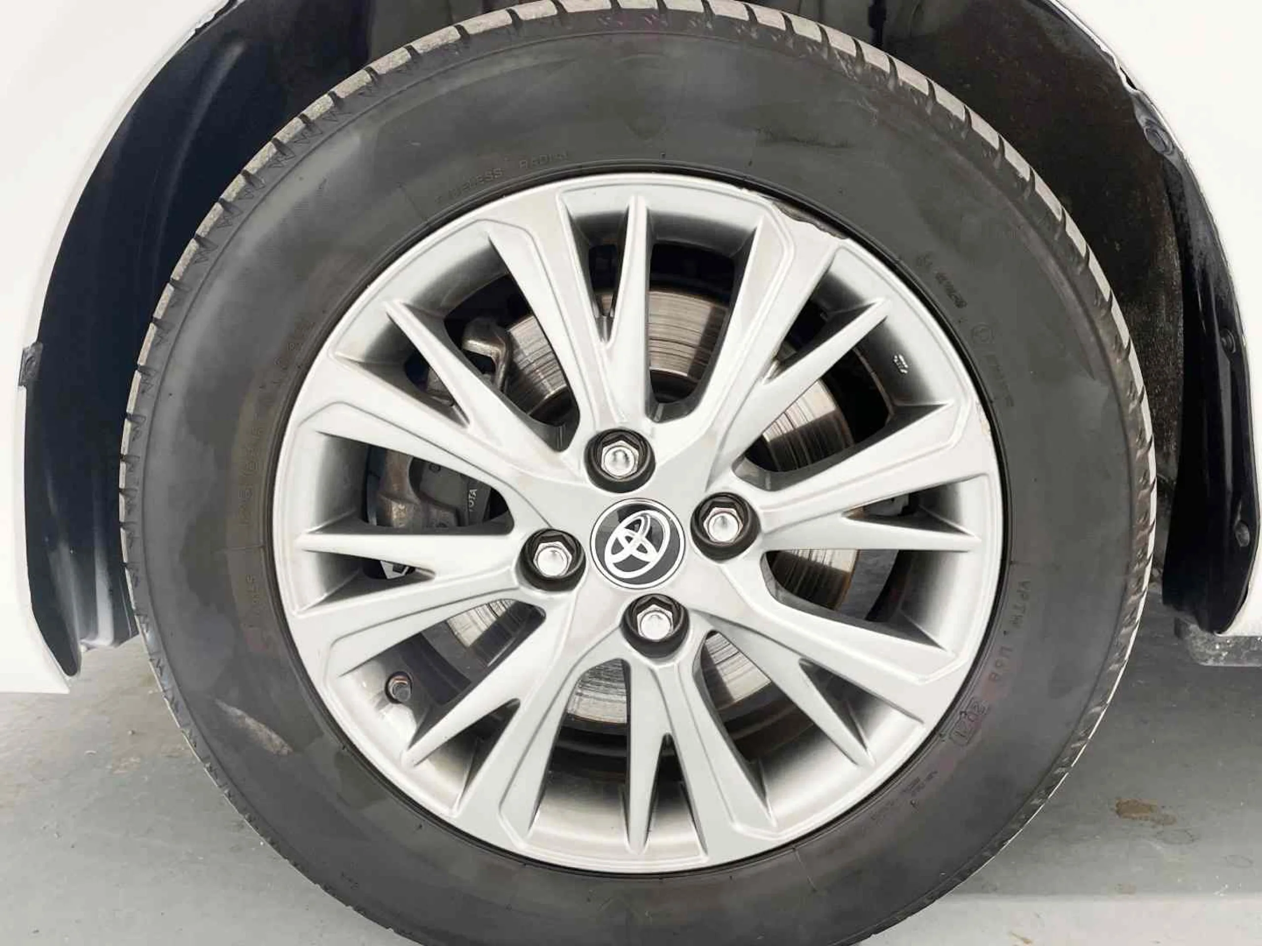 Toyota Yaris 100H Active - Foto 5