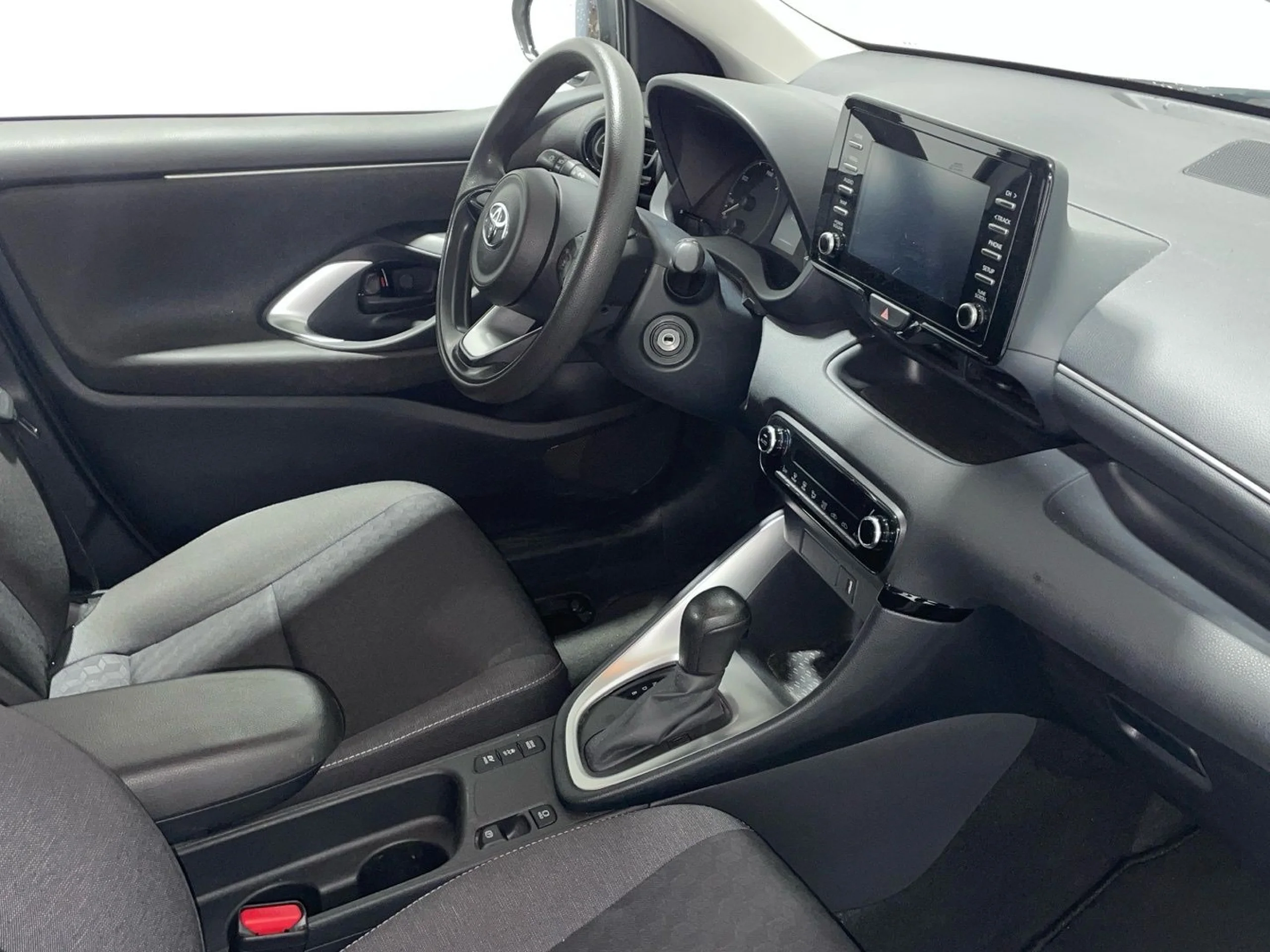 Toyota Yaris Business Plus 120H - Foto 11