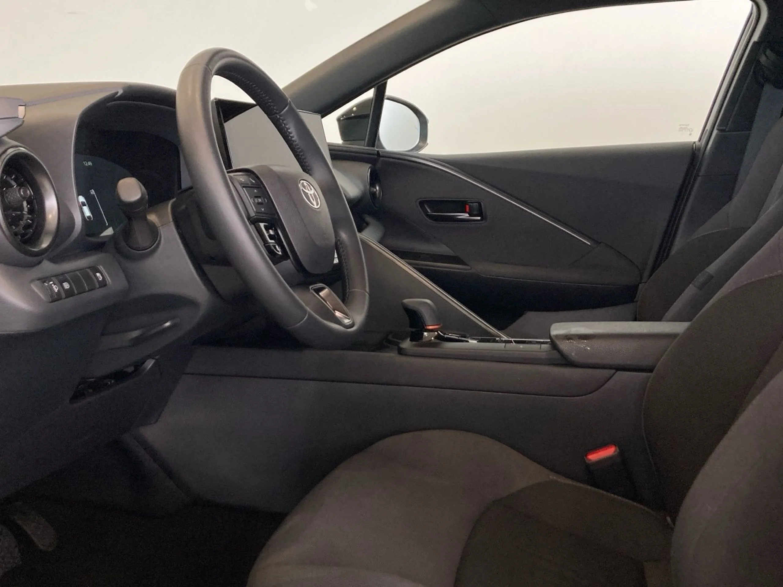 Toyota C-HR 140H Advance - Foto 9