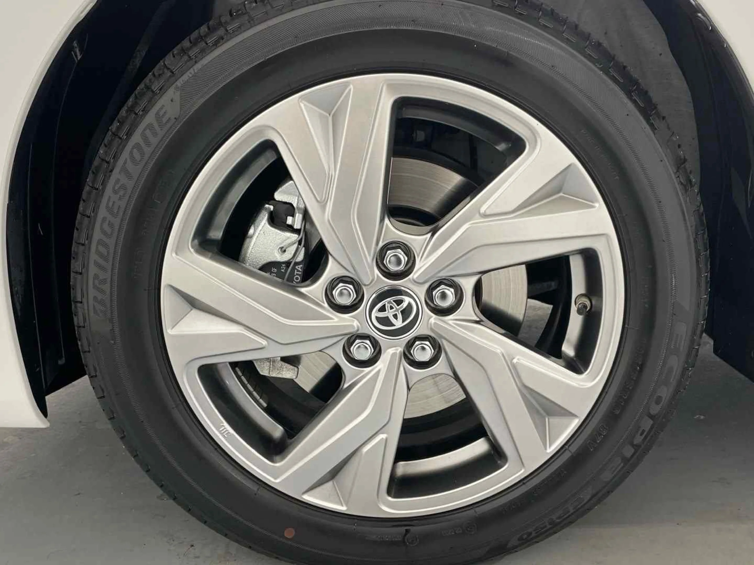 Toyota Yaris 120H Active Plus - Foto 7
