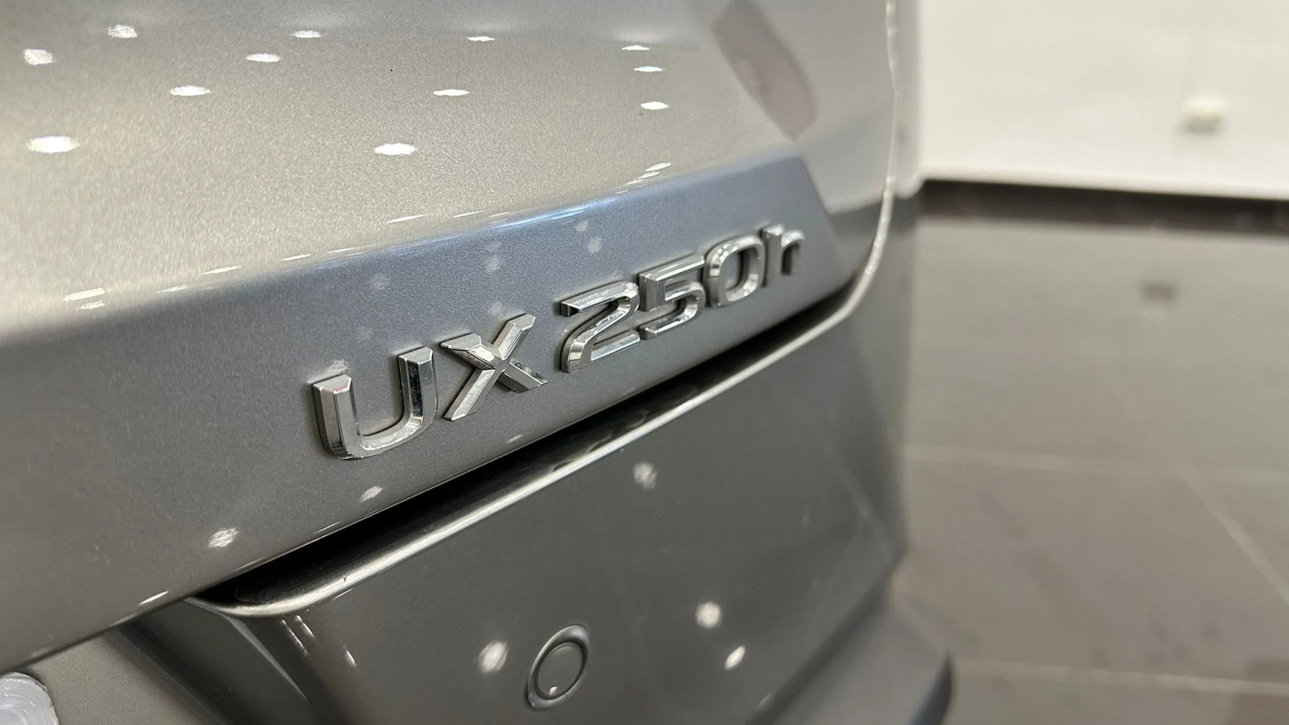 Lexus UX 250h PREMIUM 2WD - Foto 13