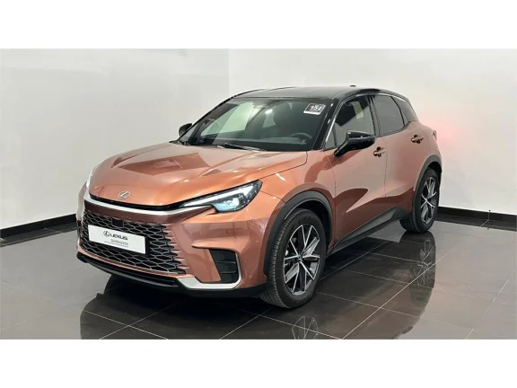 Lexus LBX EMOTION +