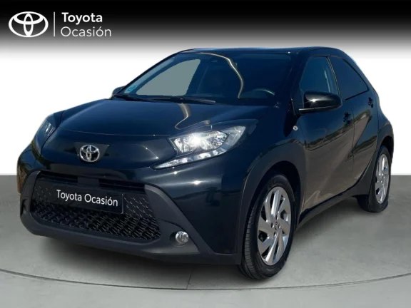 Toyota Aygo X Cross 70 T/M Play
