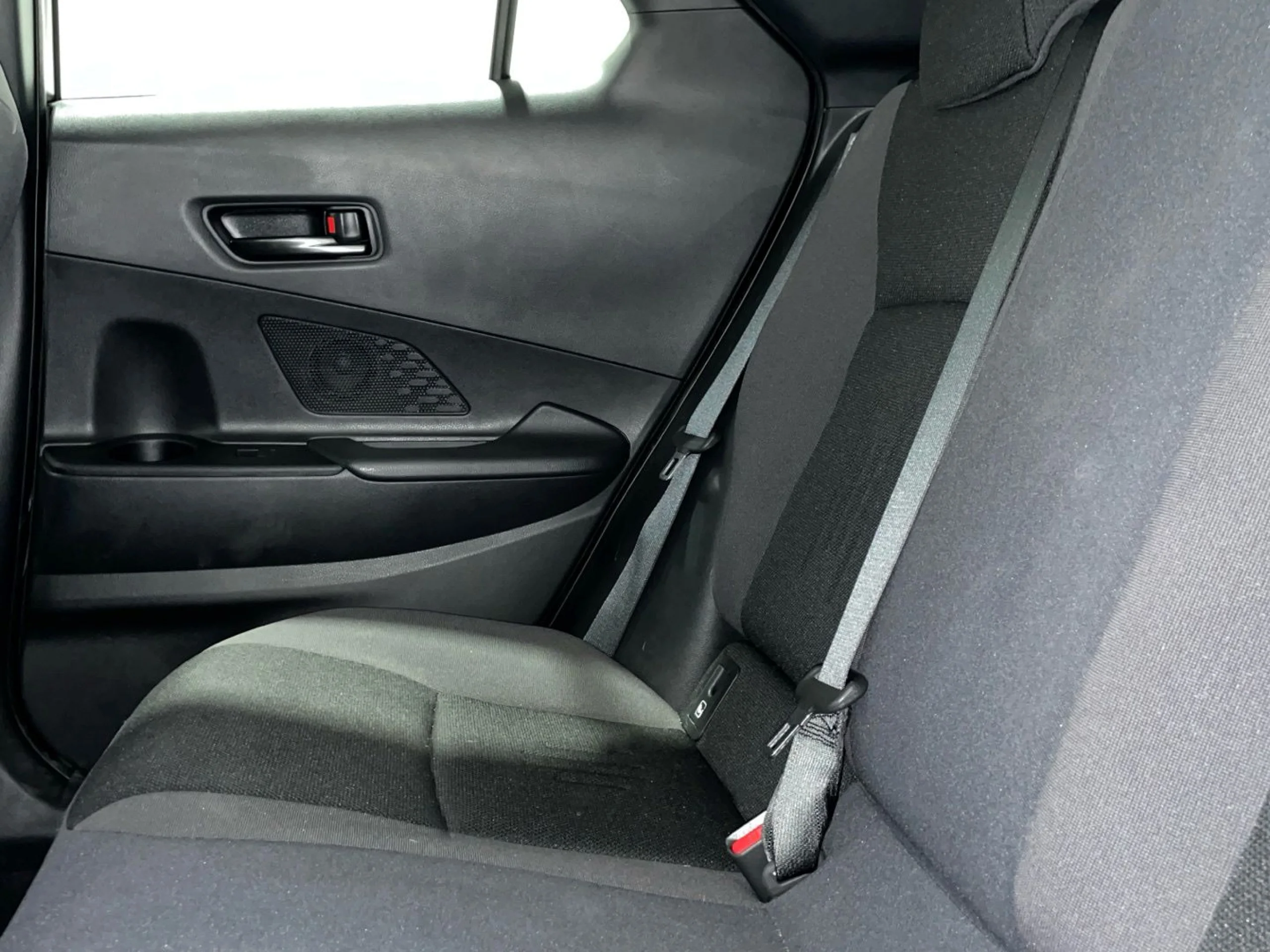 Toyota C-HR 140H Advance - Foto 8