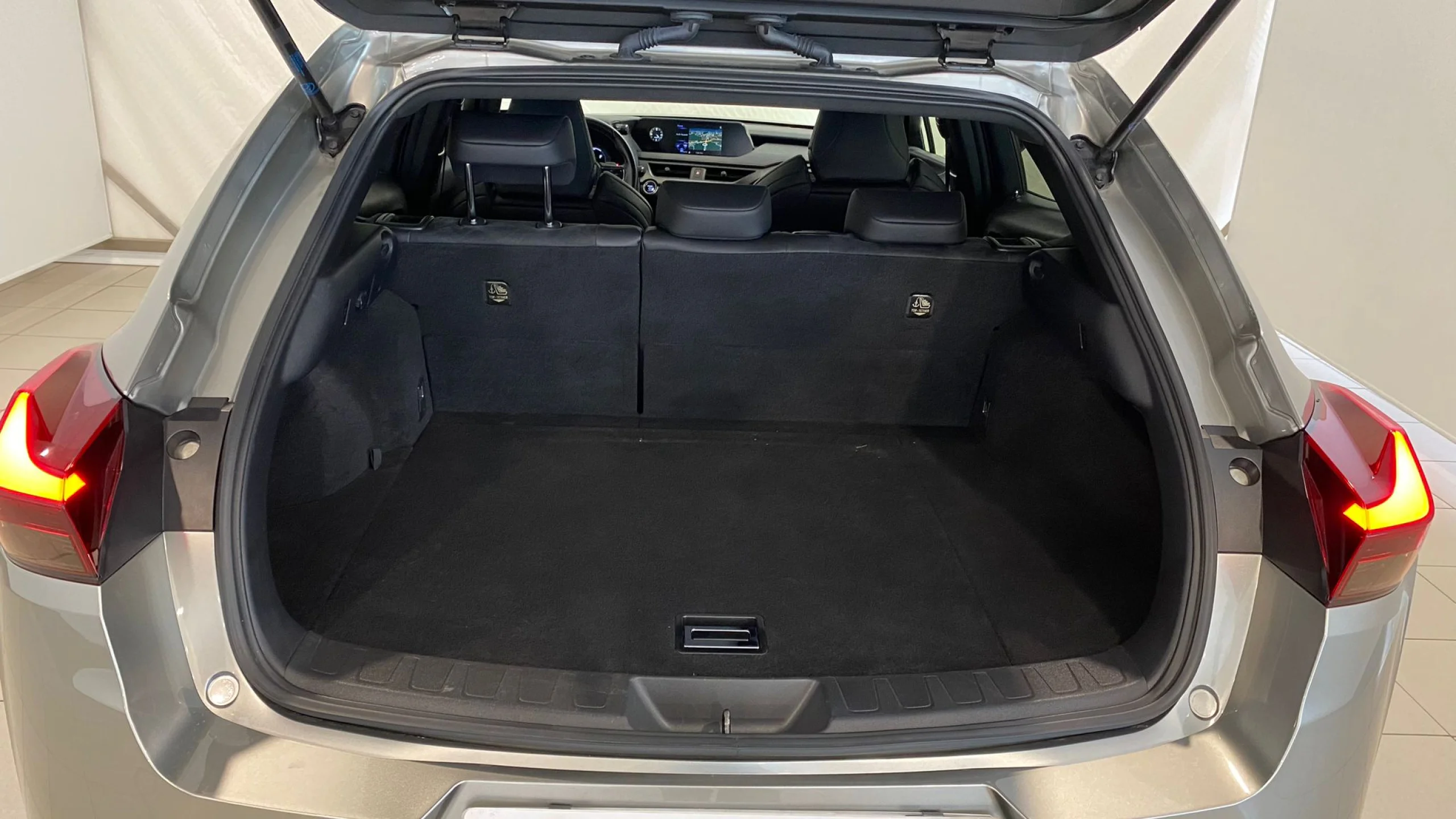 Lexus UX 250h F SPORT - Foto 7