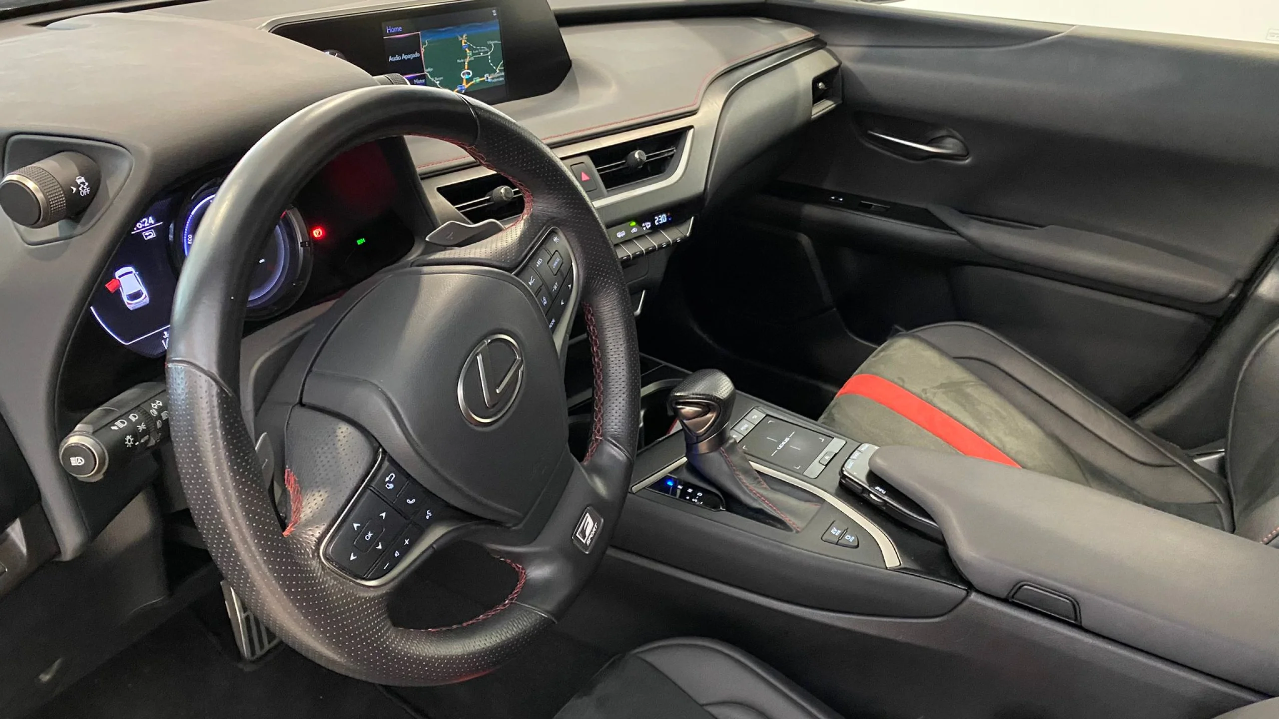 Lexus UX 250h F SPORT - Foto 8