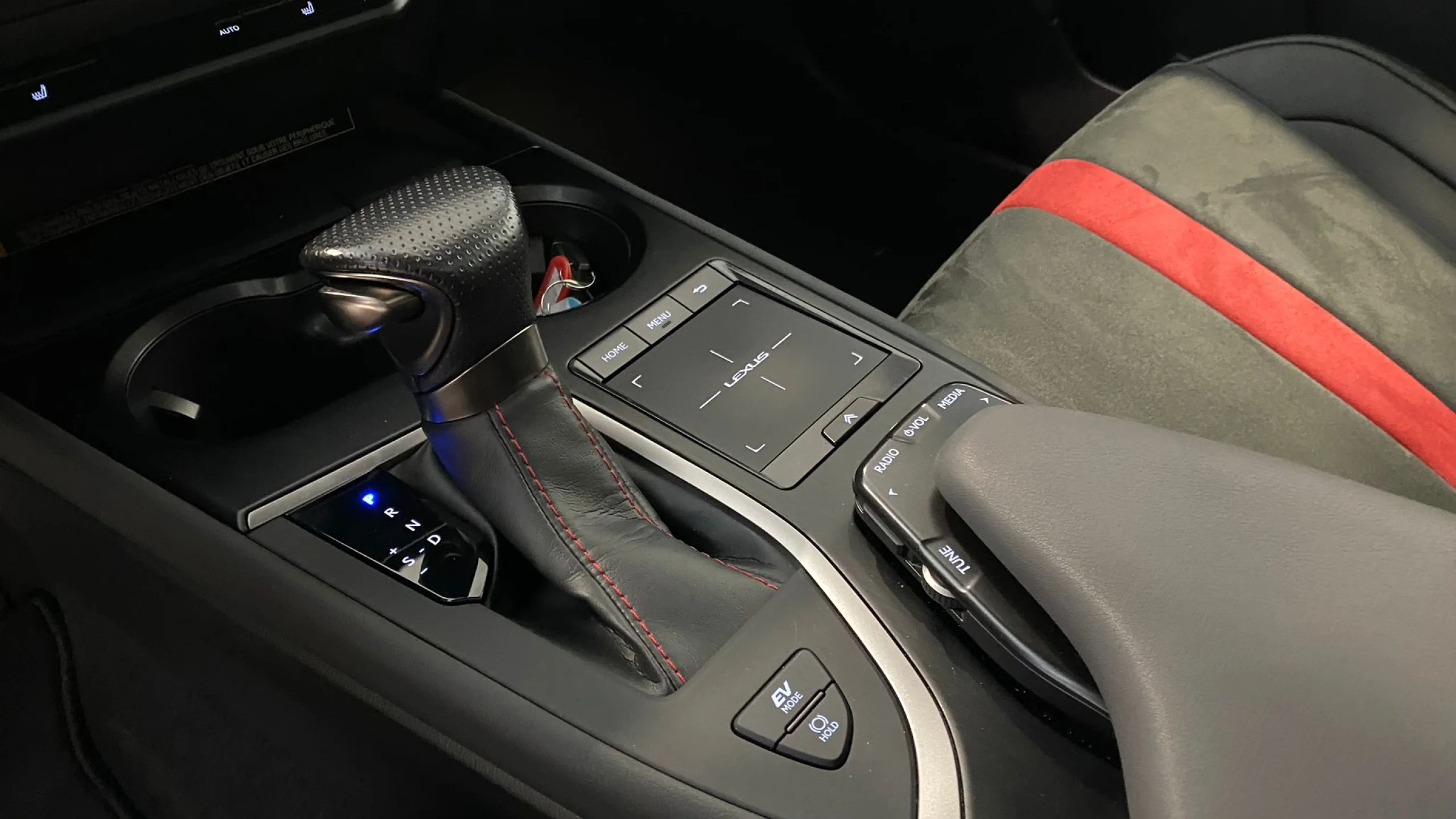 Lexus UX 250h F SPORT - Foto 11