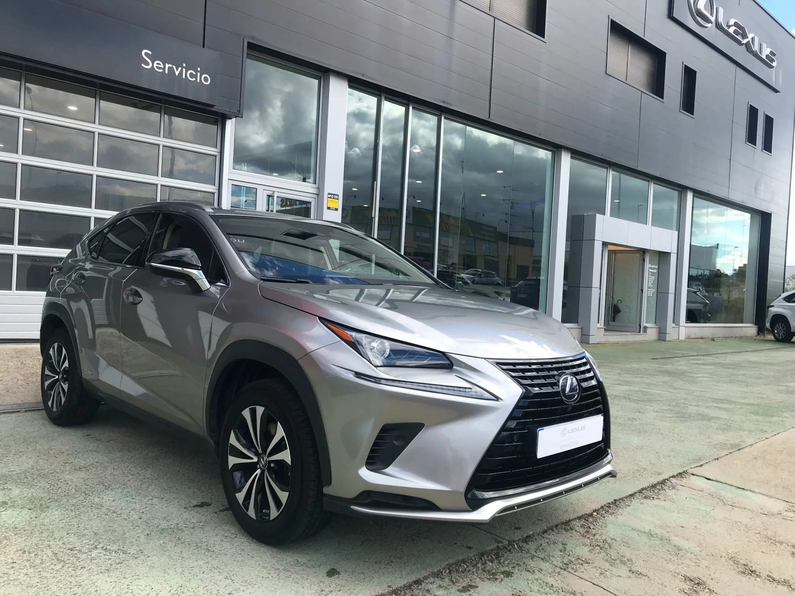 Lexus NX 300h NX300H PREMIUM 2WD - Foto 4