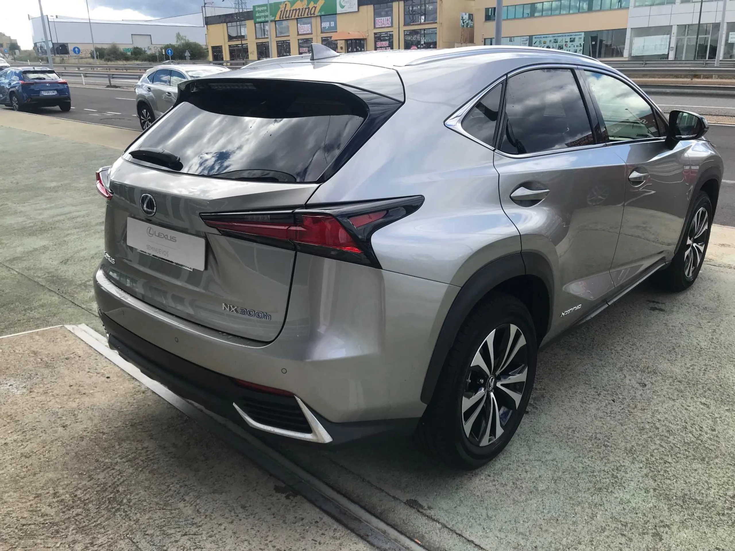 Lexus NX 300h NX300H PREMIUM 2WD - Foto 6