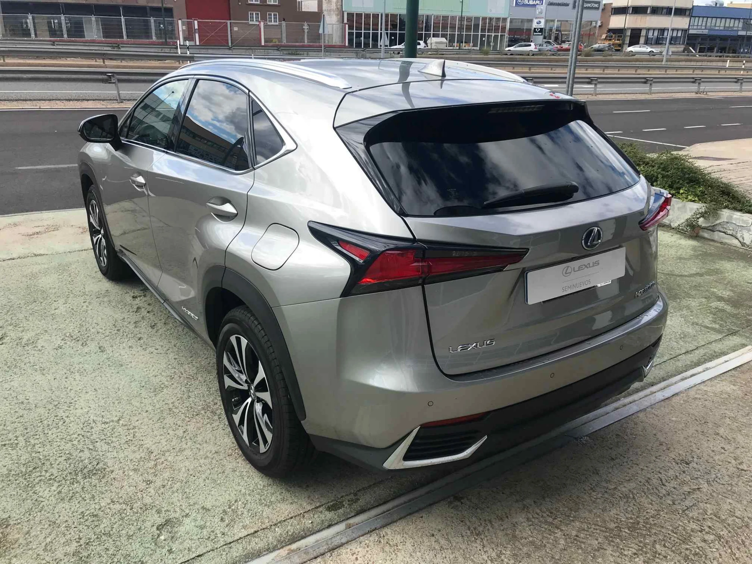 Lexus NX 300h NX300H PREMIUM 2WD - Foto 10
