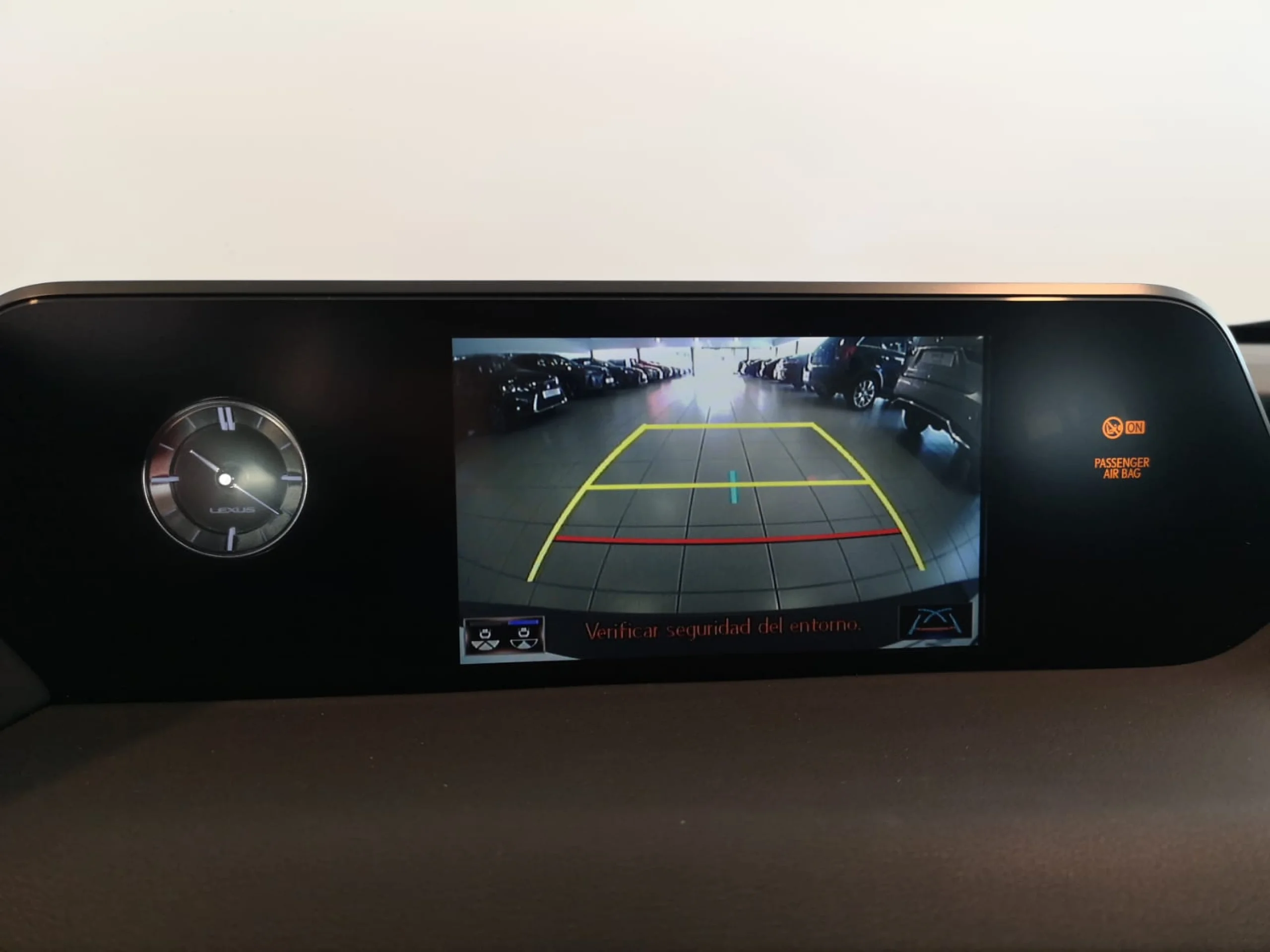 Lexus UX 250h Business Navigation 2WD - Foto 16