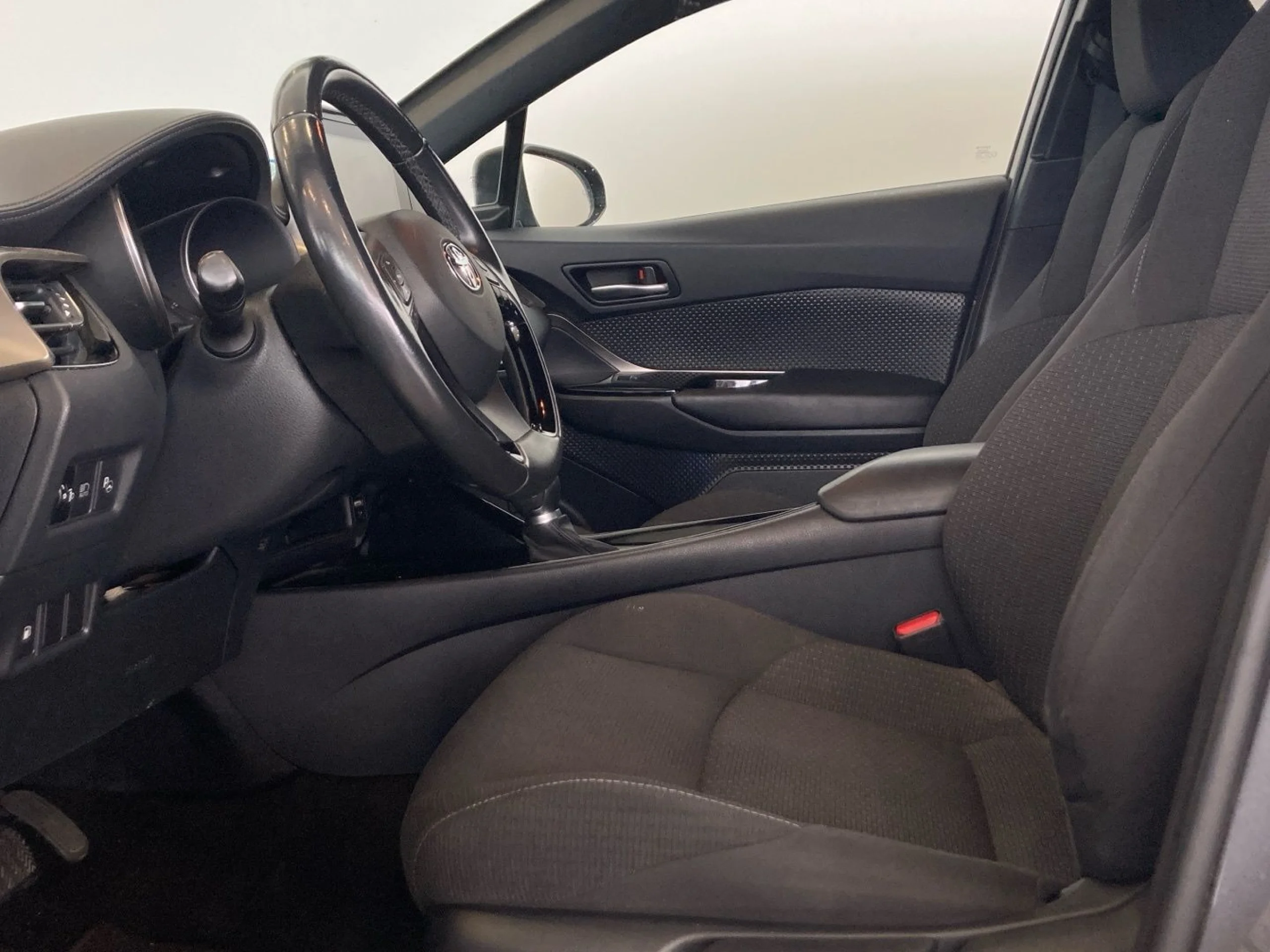 Toyota C-HR 125H Advance - Foto 12