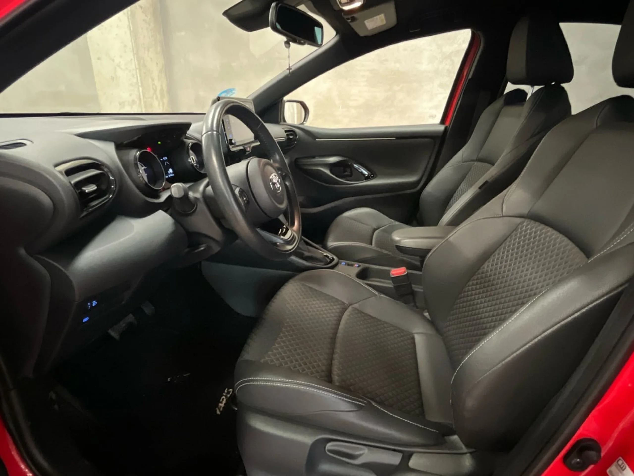 Toyota Yaris 120H Style - Foto 11