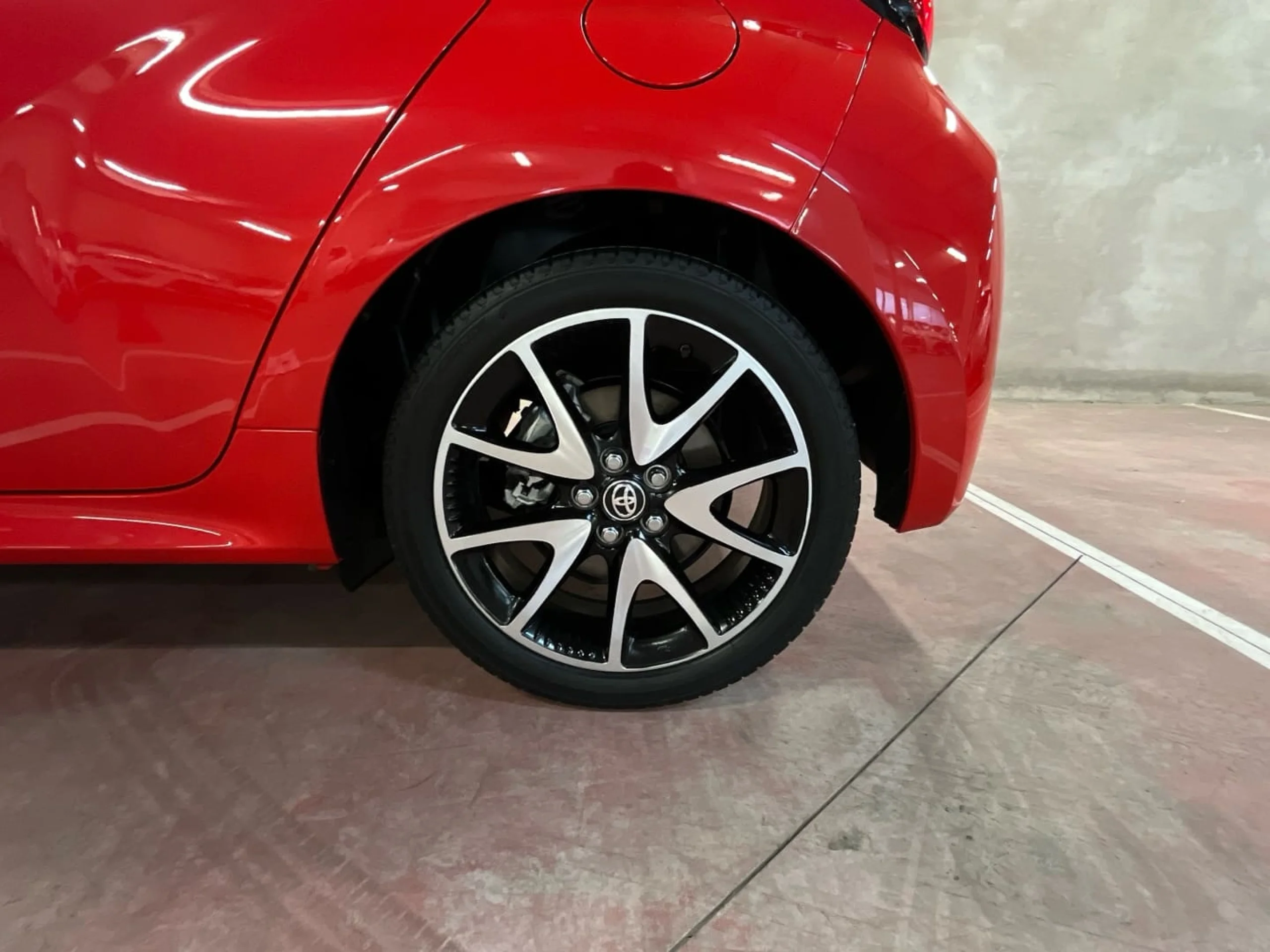Toyota Yaris 120H Style - Foto 6