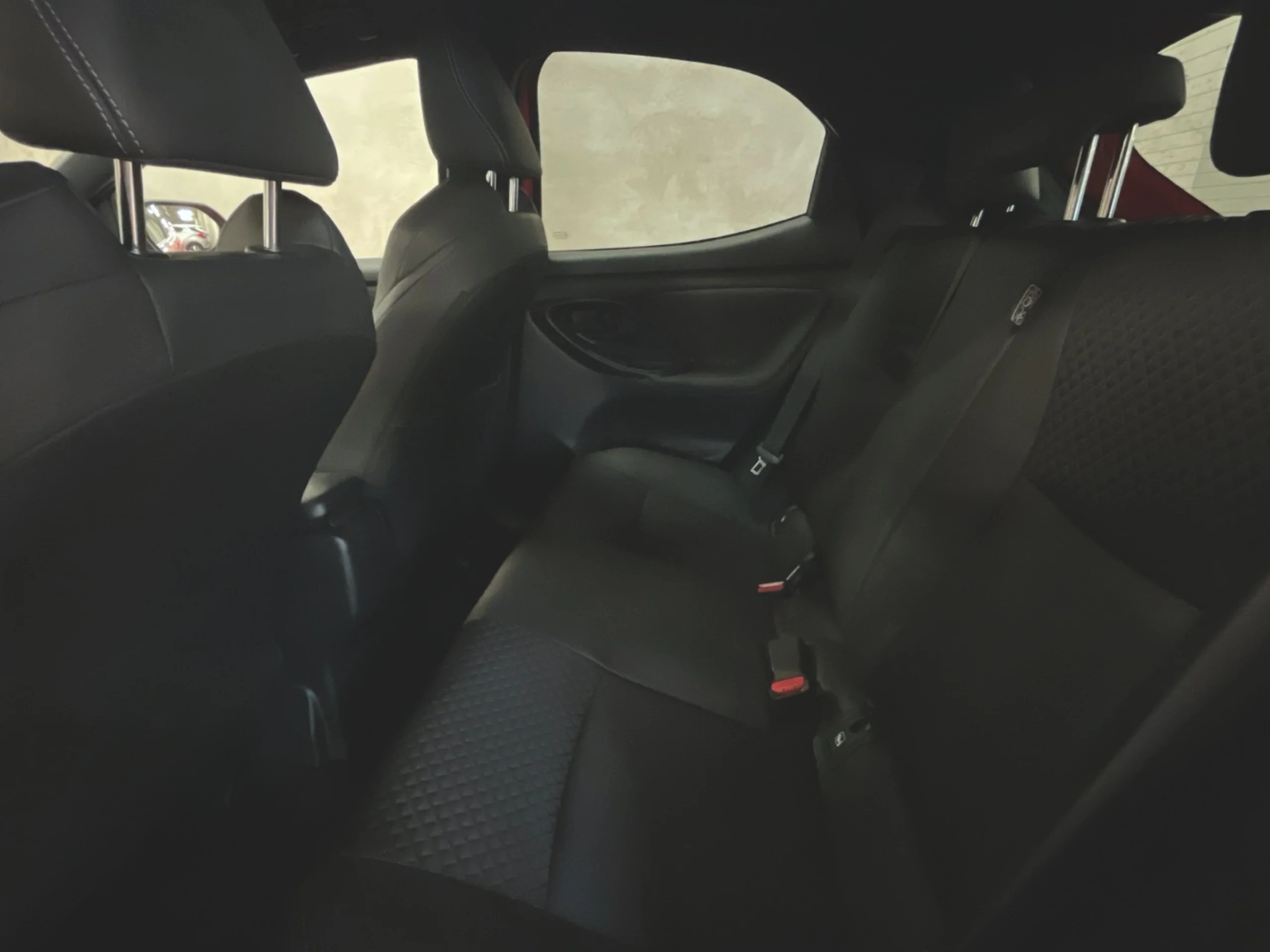 Toyota Yaris 120H Style - Foto 8