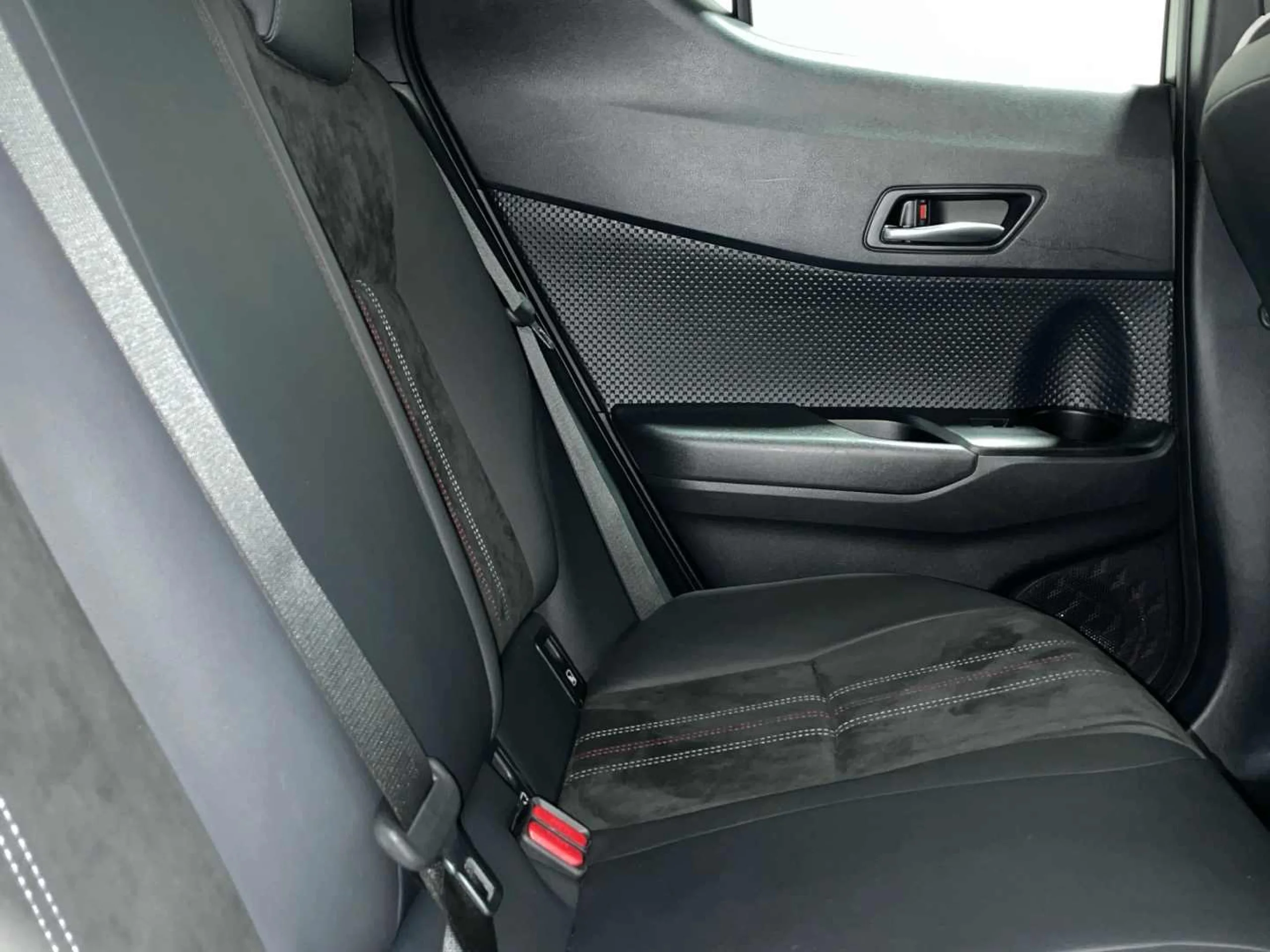 Toyota C-HR 180H GR Sport - Foto 8