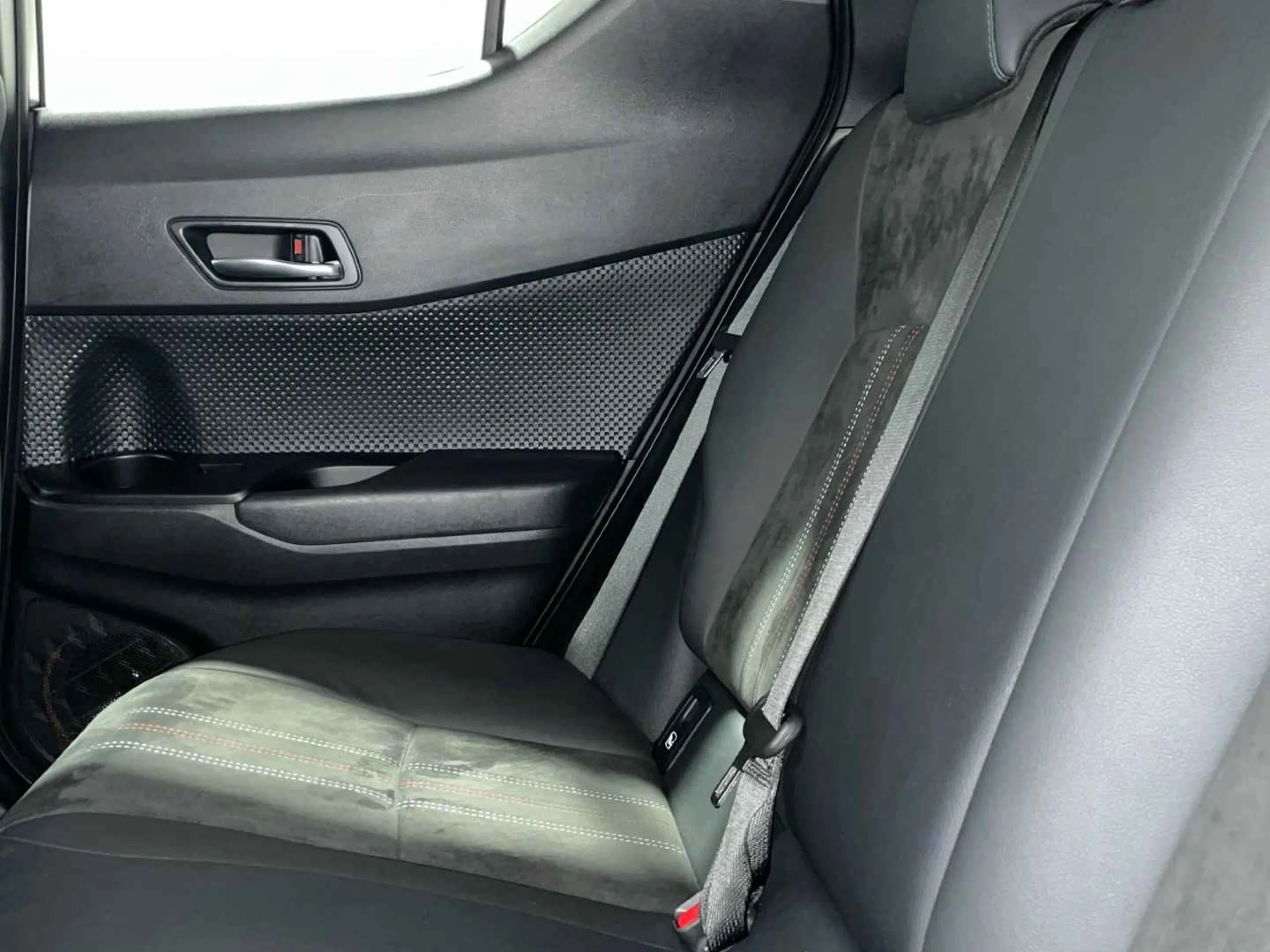 Toyota C-HR 180H GR Sport - Foto 9