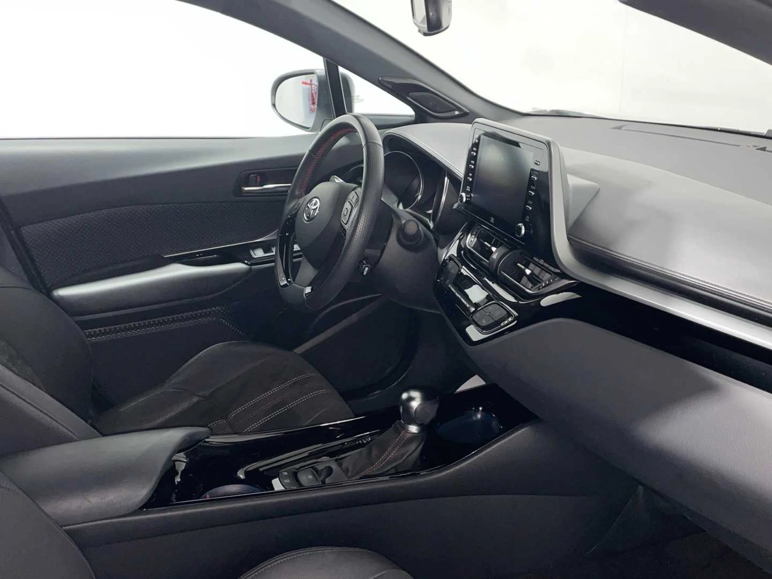 Toyota C-HR 180H GR Sport - Foto 15