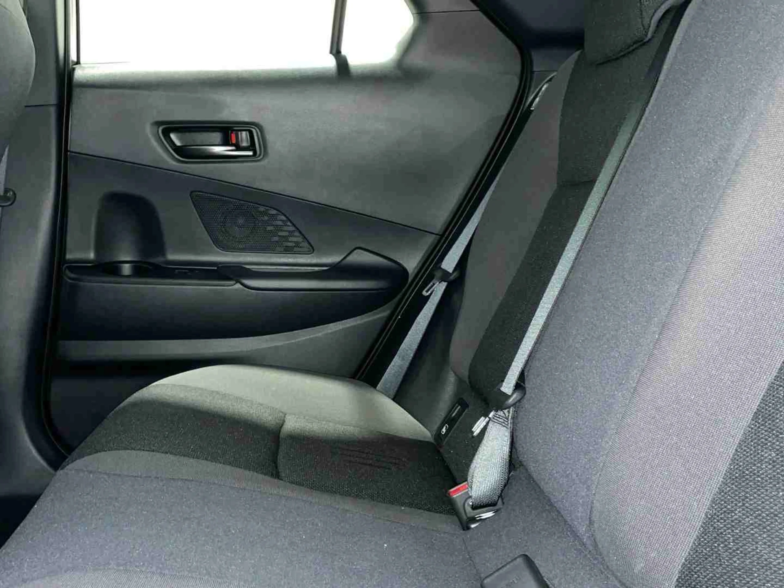 Toyota C-HR 140H Advance - Foto 8