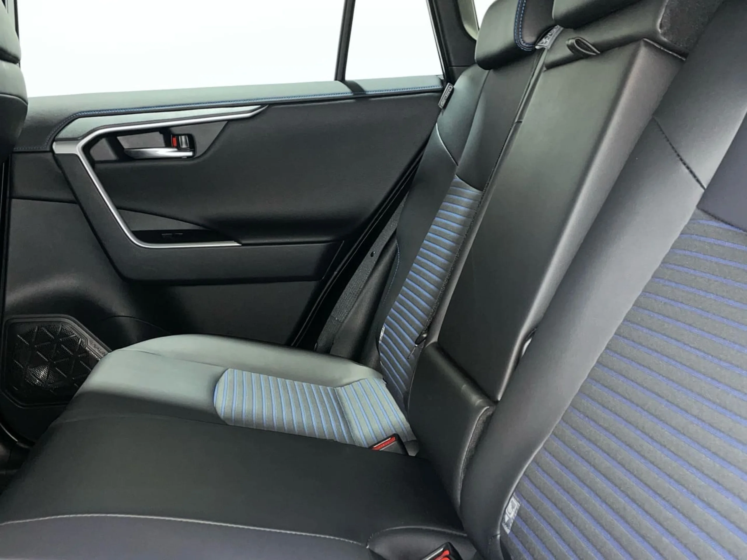 Toyota RAV 4 220H STYLE 4WD - Foto 13