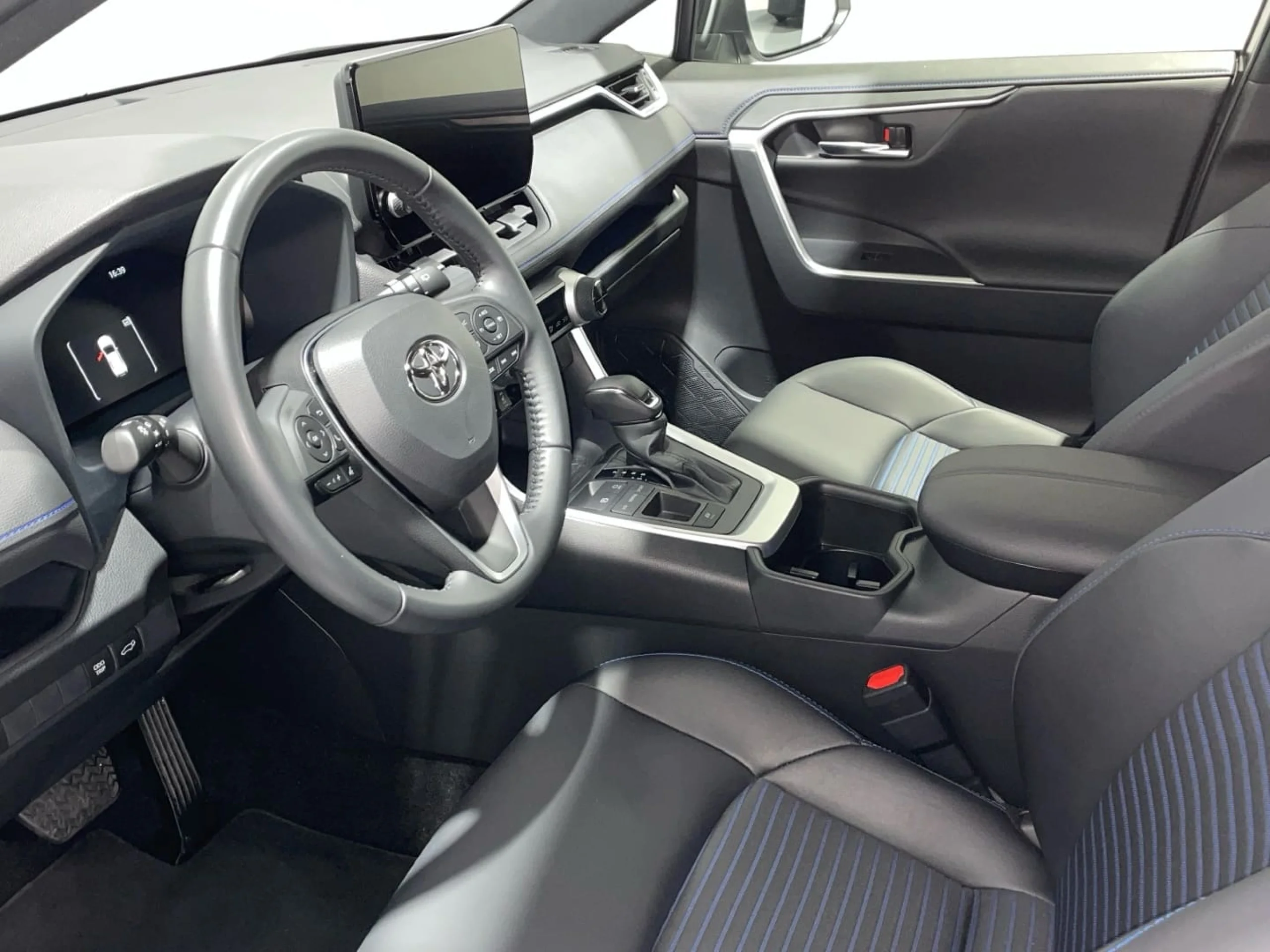 Toyota RAV 4 220H STYLE 4WD - Foto 7