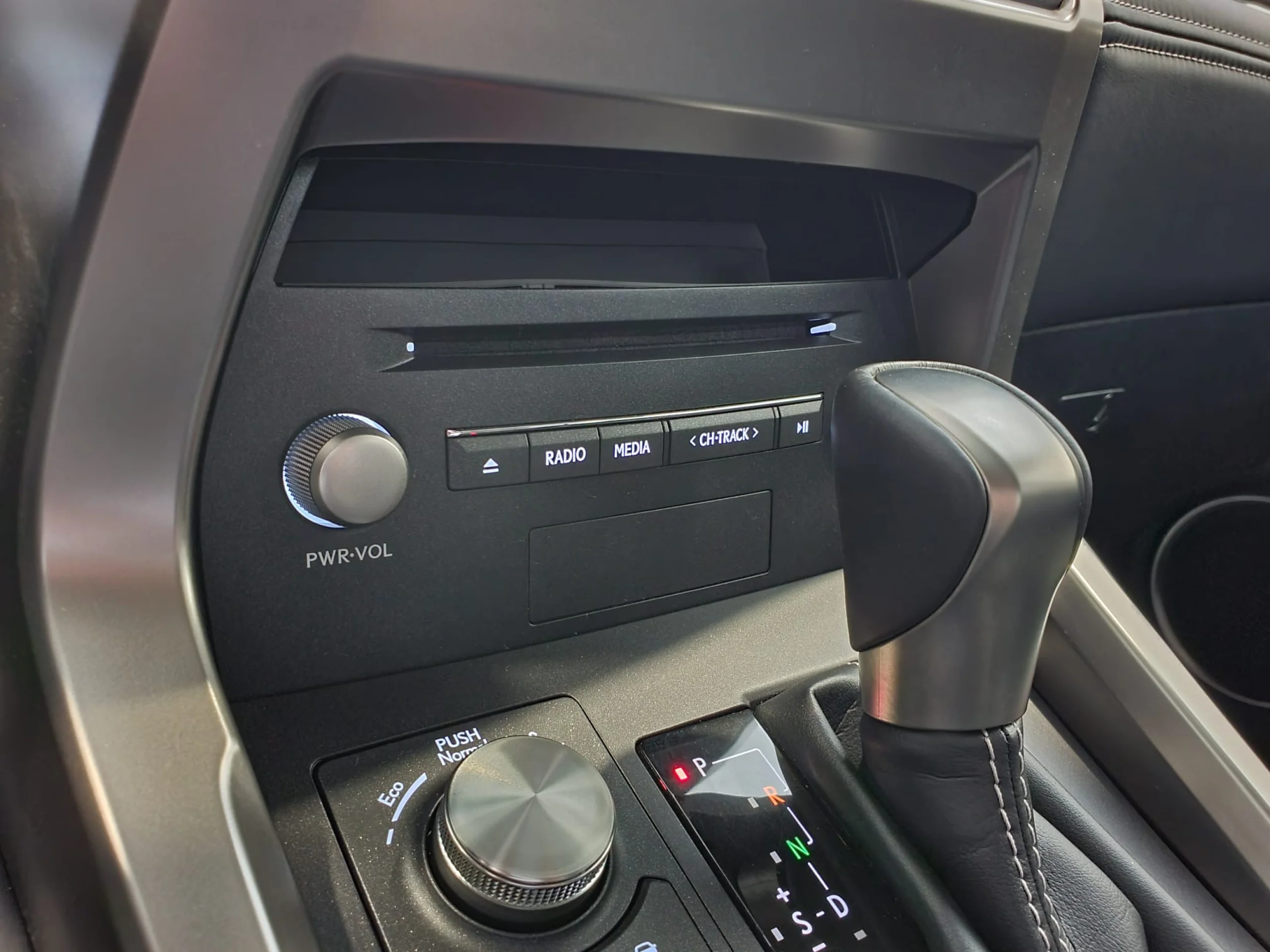 Lexus NX 300h NX300H PREMIUM 2WD - Foto 17