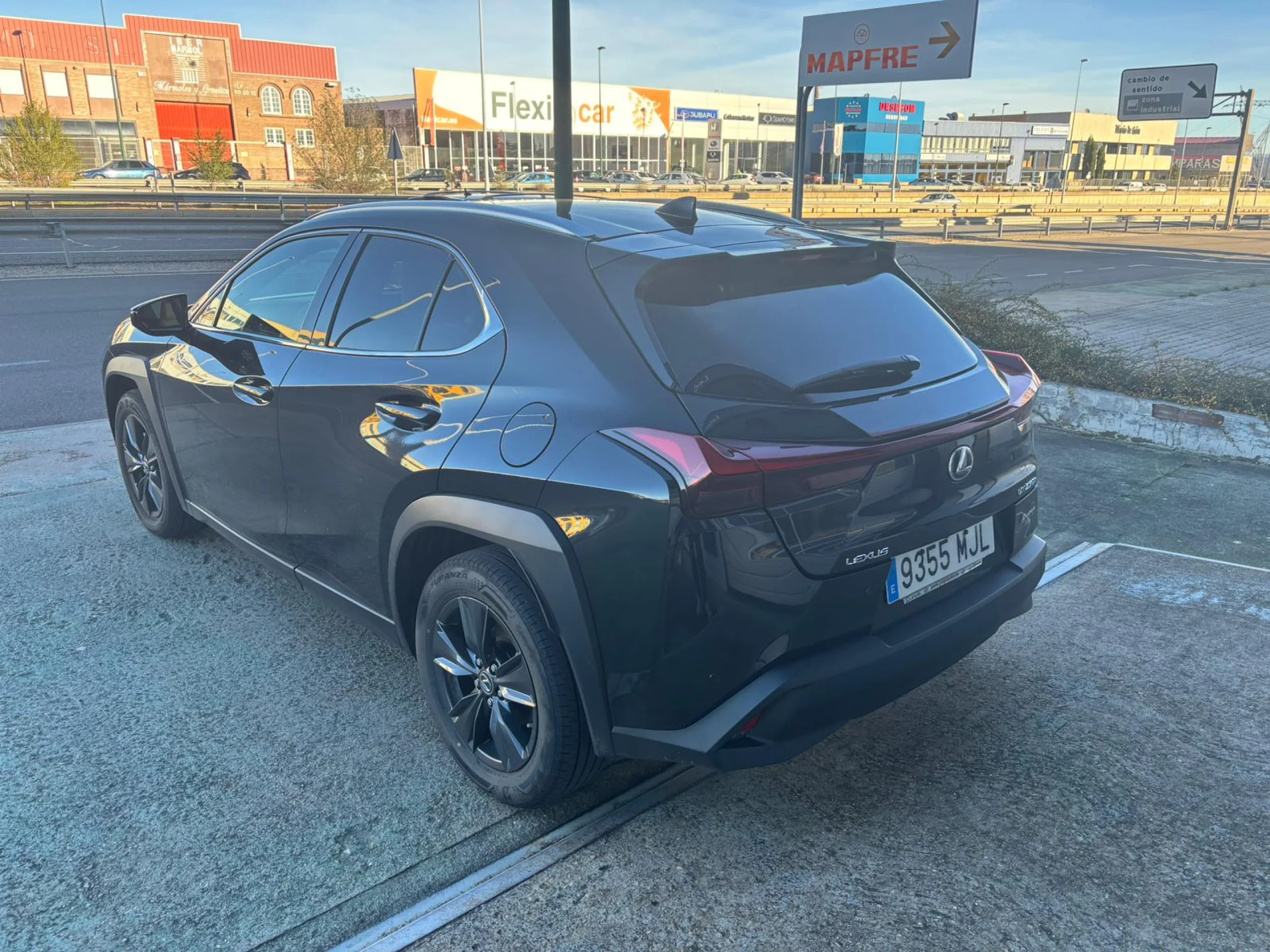 Lexus UX 250h 2WD PREMIUM - Foto 4