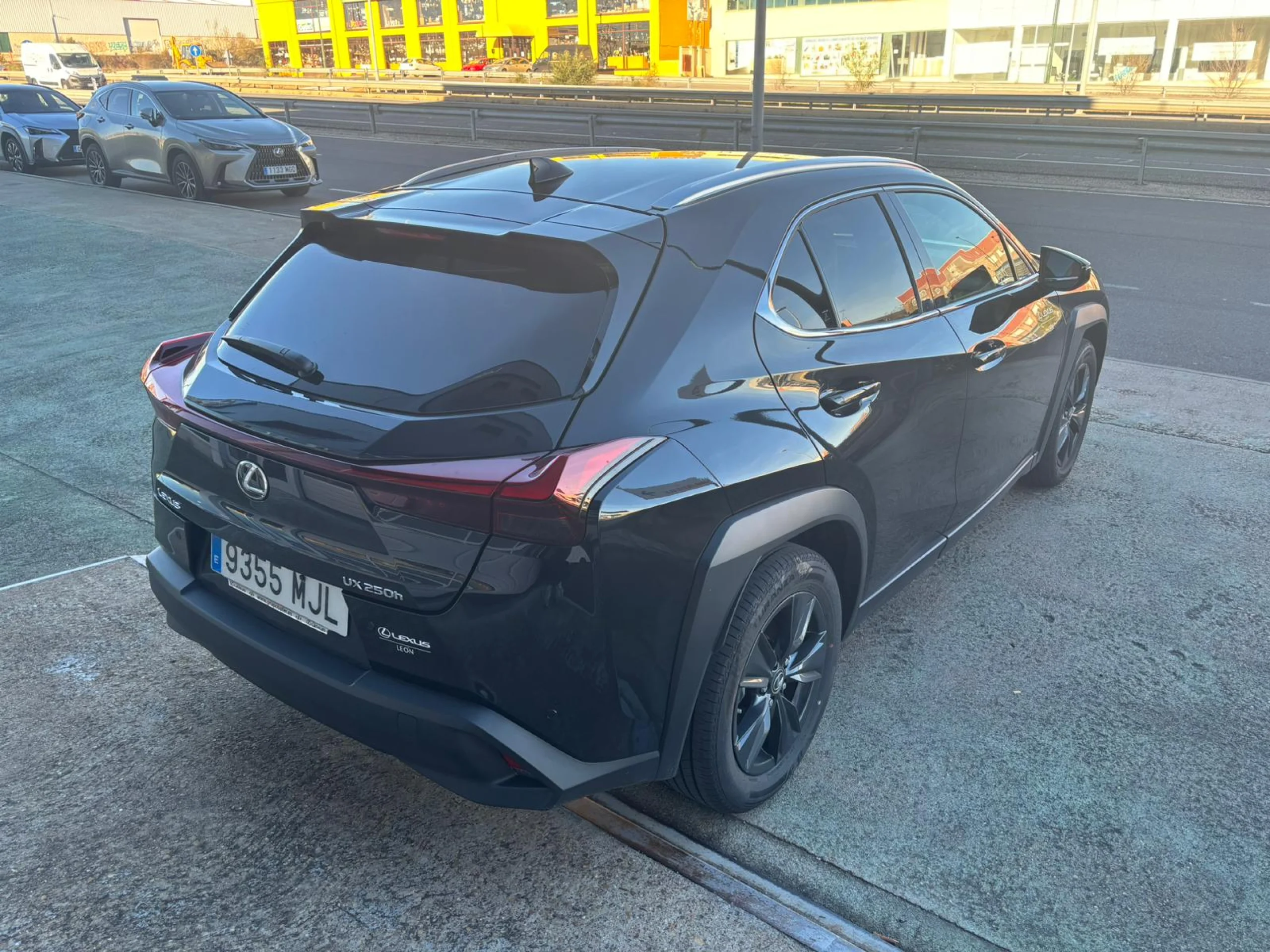 Lexus UX 250h 2WD PREMIUM - Foto 5