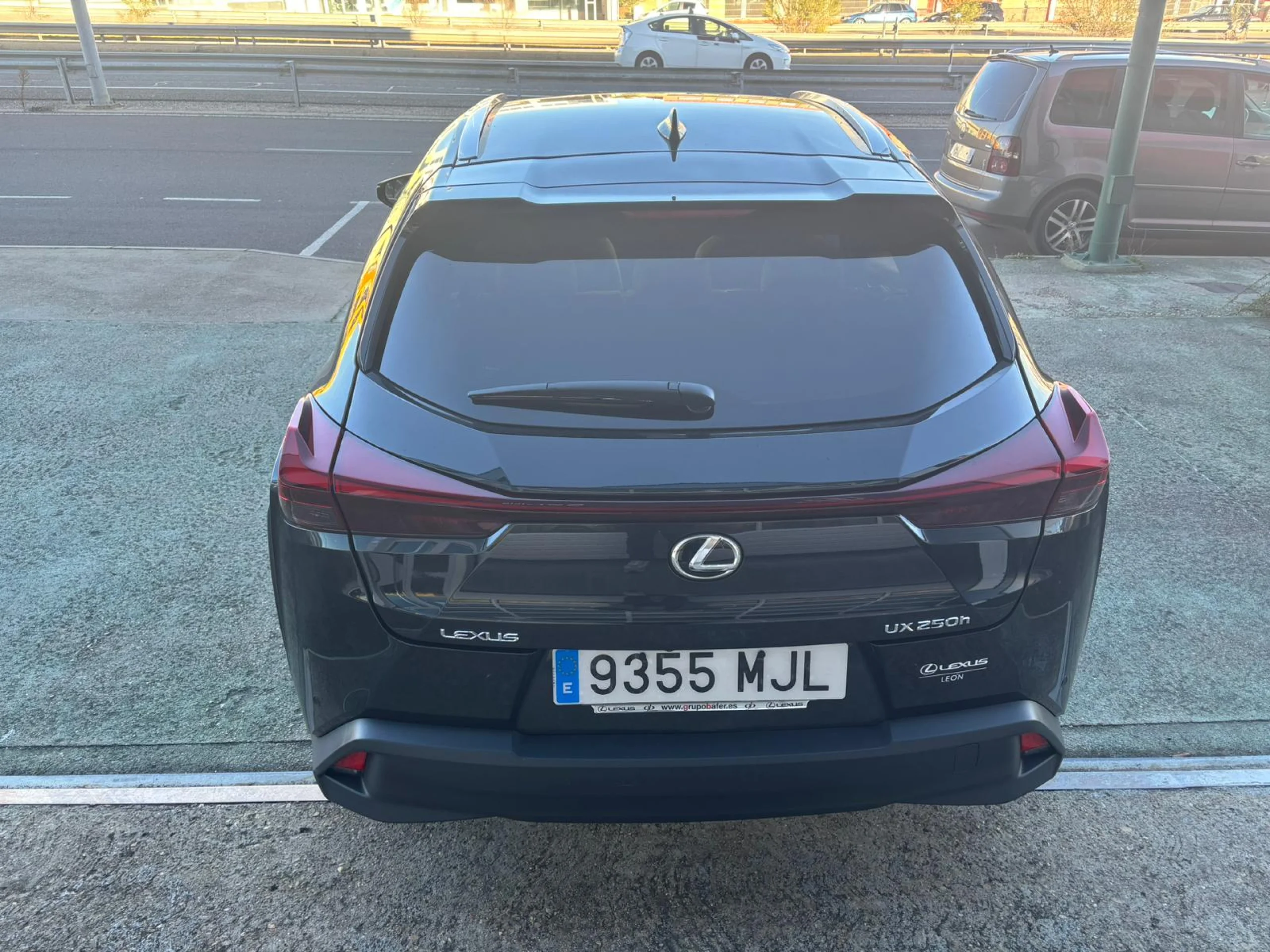 Lexus UX 250h 2WD PREMIUM - Foto 6