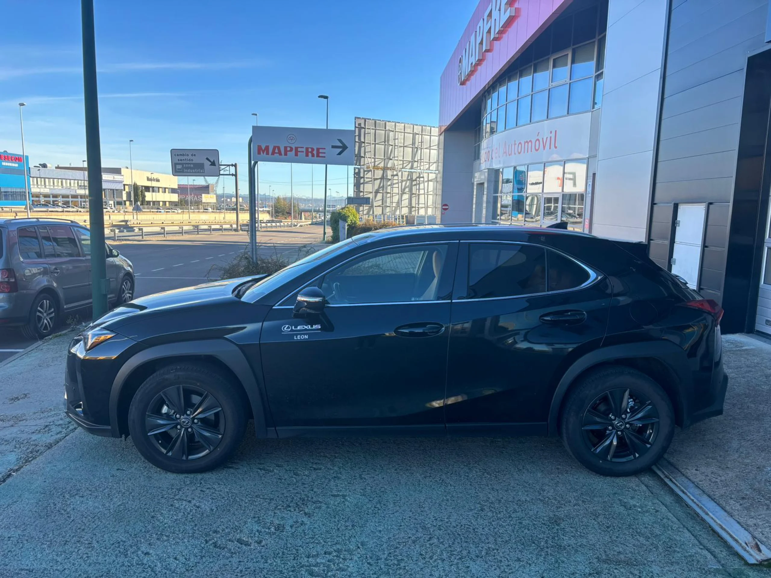 Lexus UX 250h 2WD PREMIUM - Foto 8