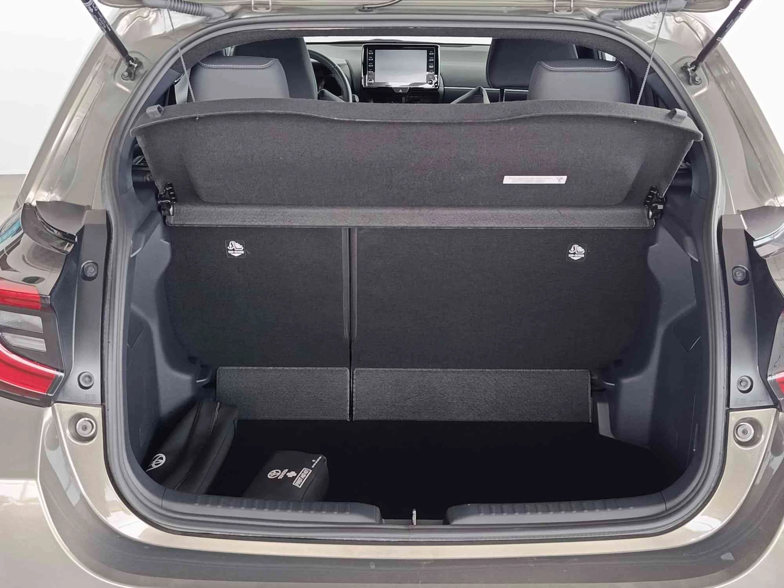 Toyota Yaris 120H Style - Foto 7