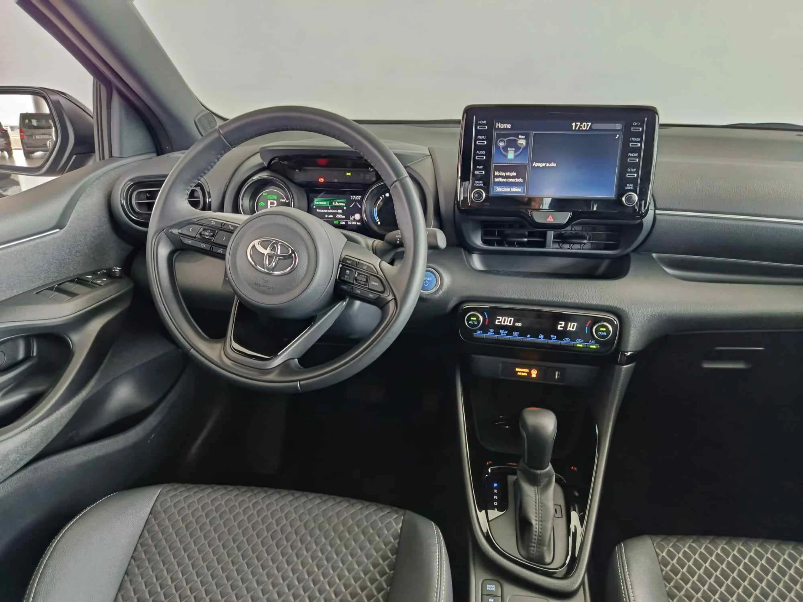 Toyota Yaris 120H Style - Foto 12