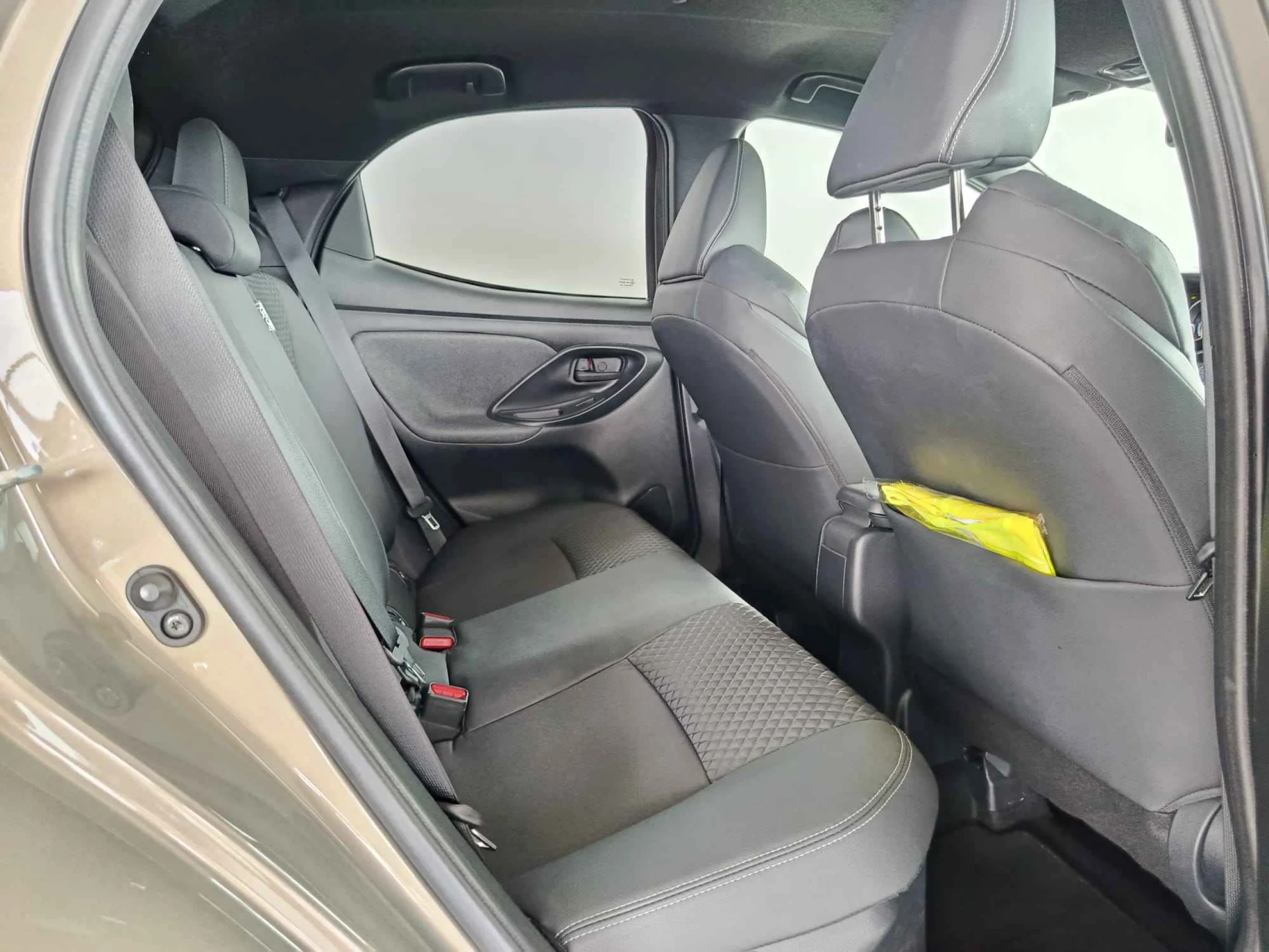 Toyota Yaris 120H Style - Foto 8