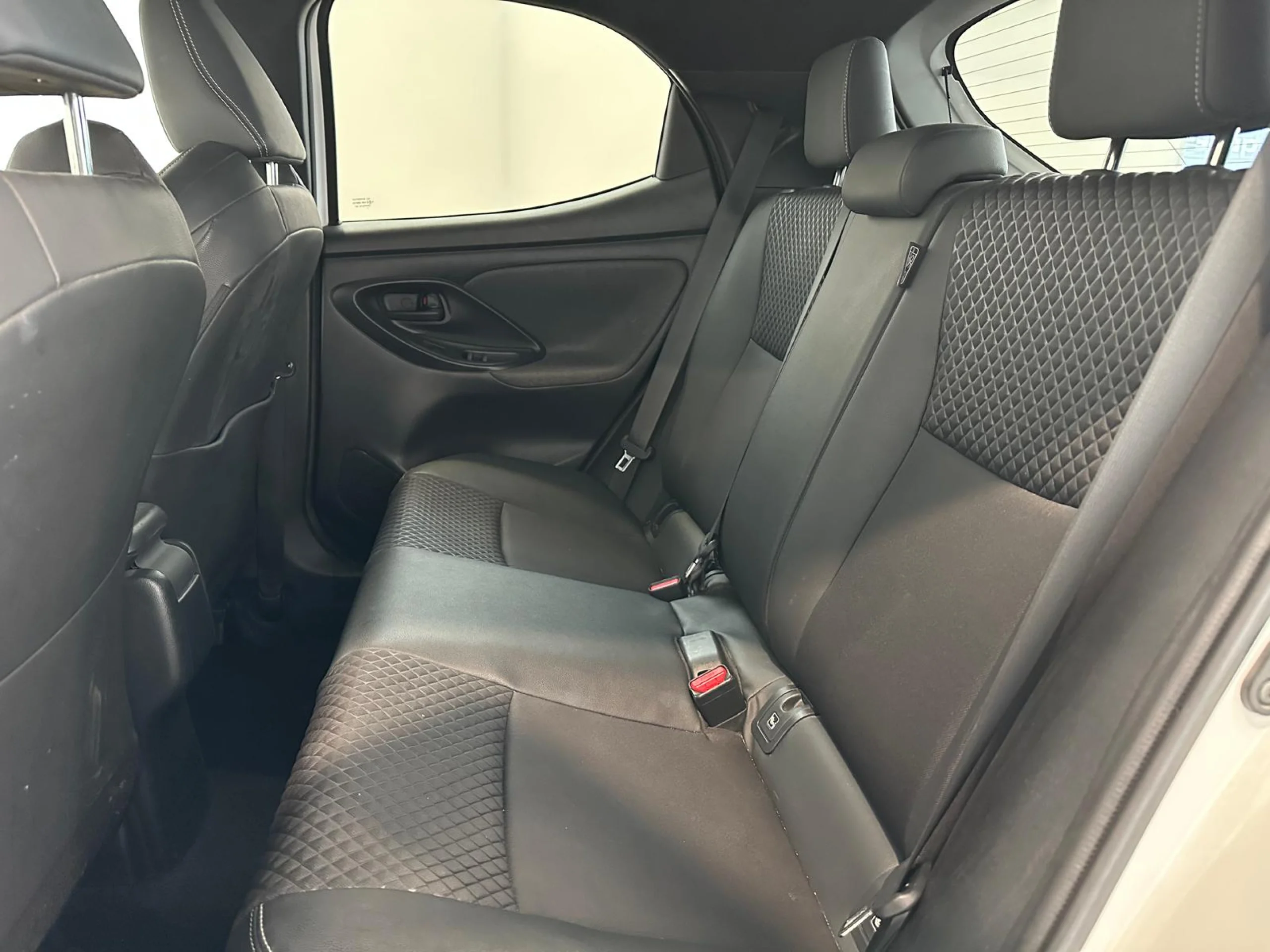 Toyota Yaris 1.5 120h Style - Foto 5