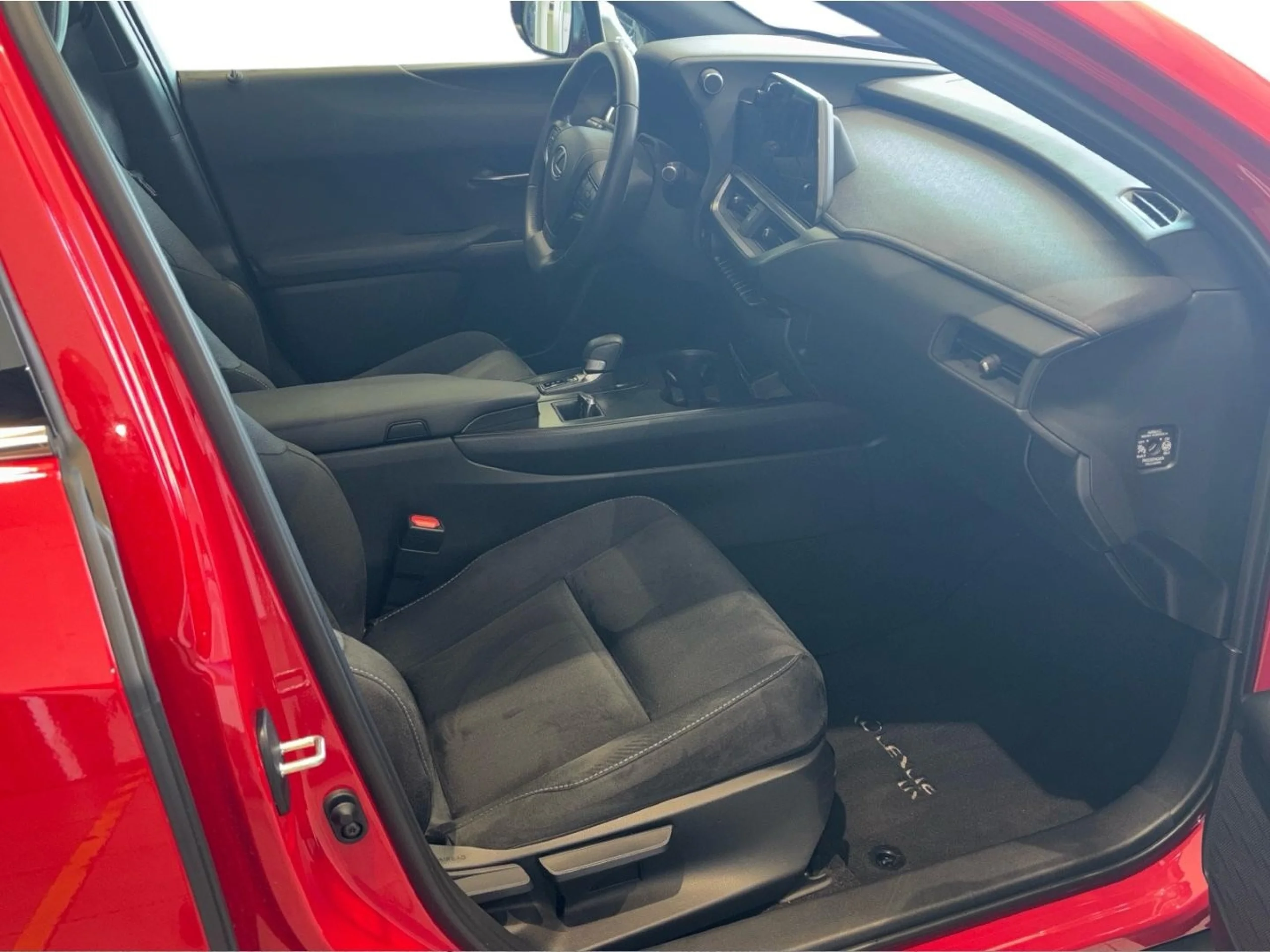 Lexus UX300h UX+ - Foto 10