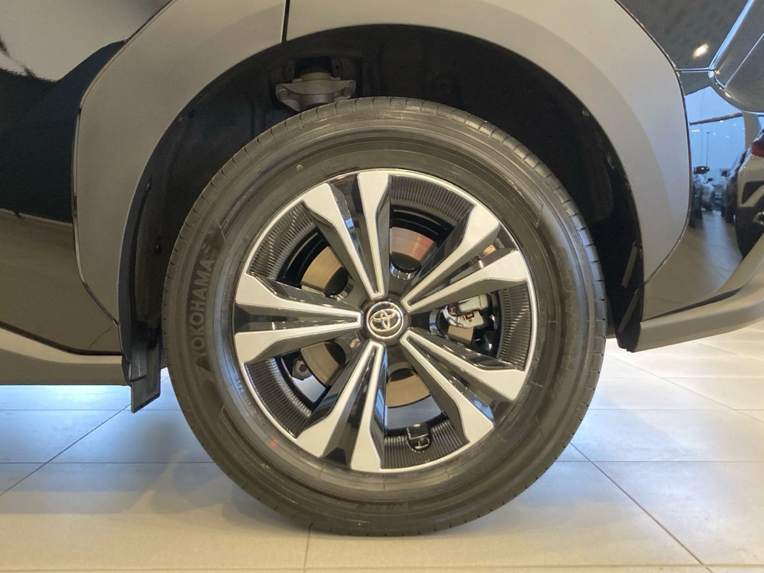 Toyota Bz4x 200E 4x2 Advance - Foto 5