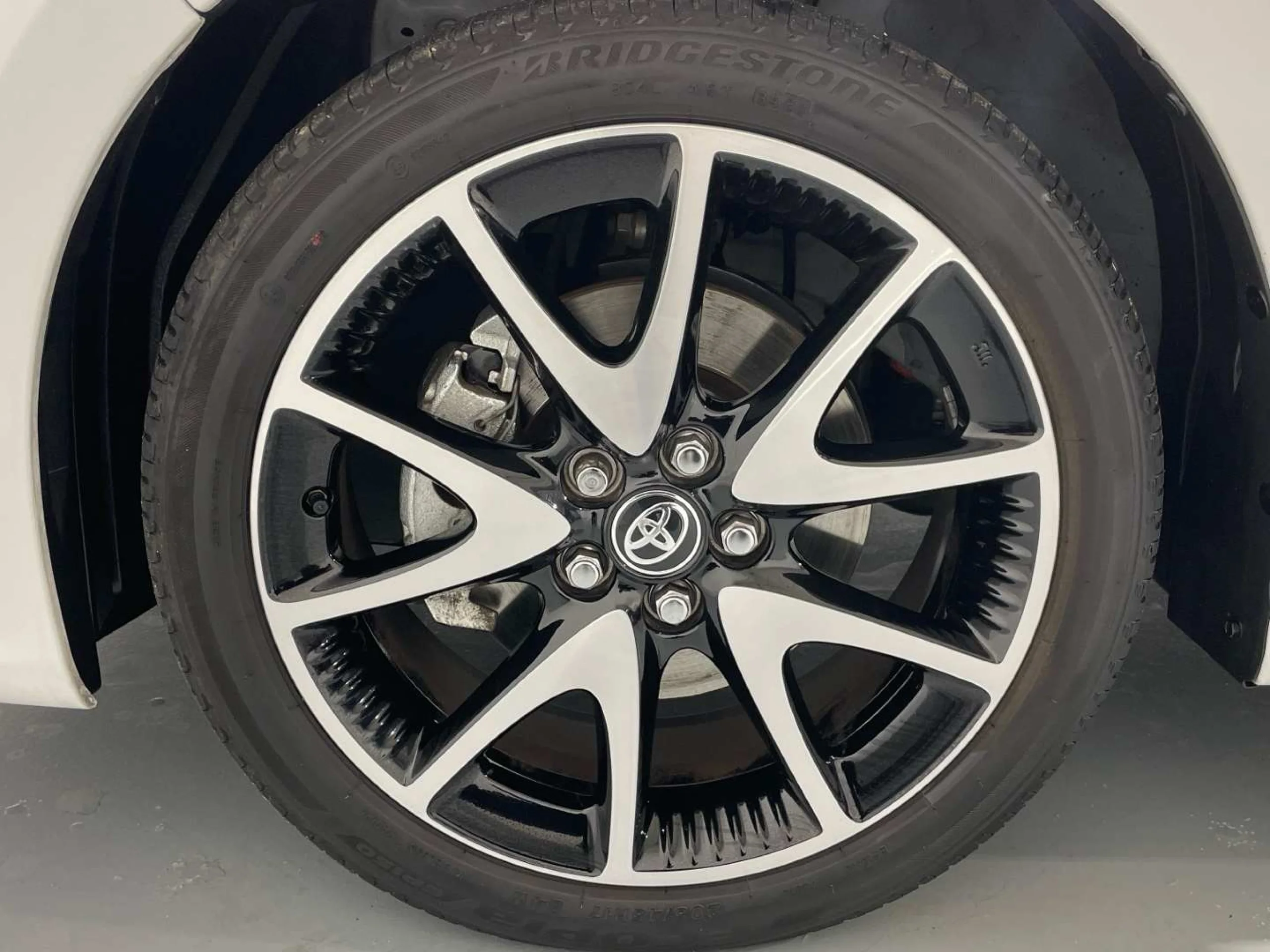 Toyota Yaris 120H Style - Foto 6