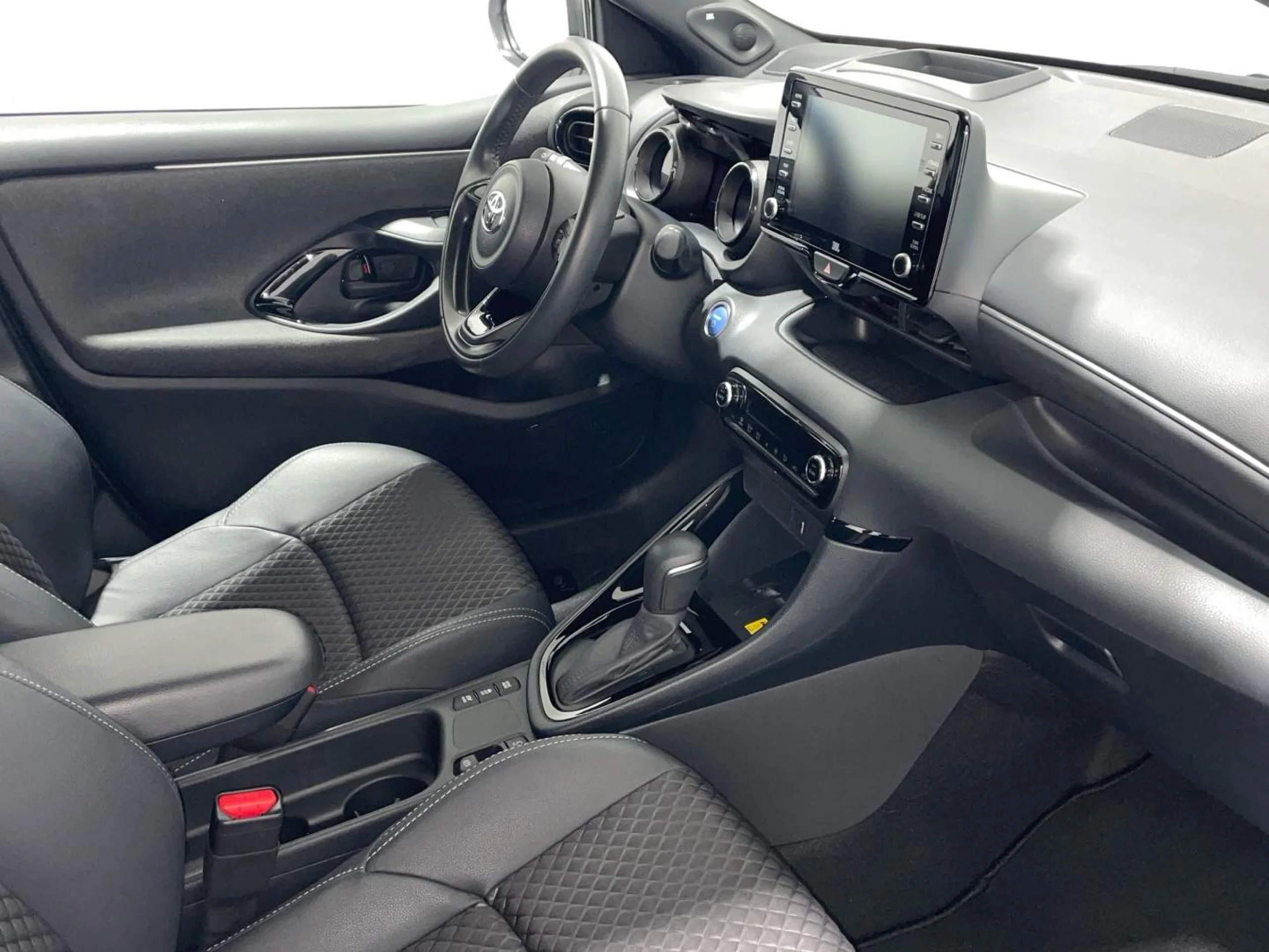 Toyota Yaris 120H Style - Foto 10
