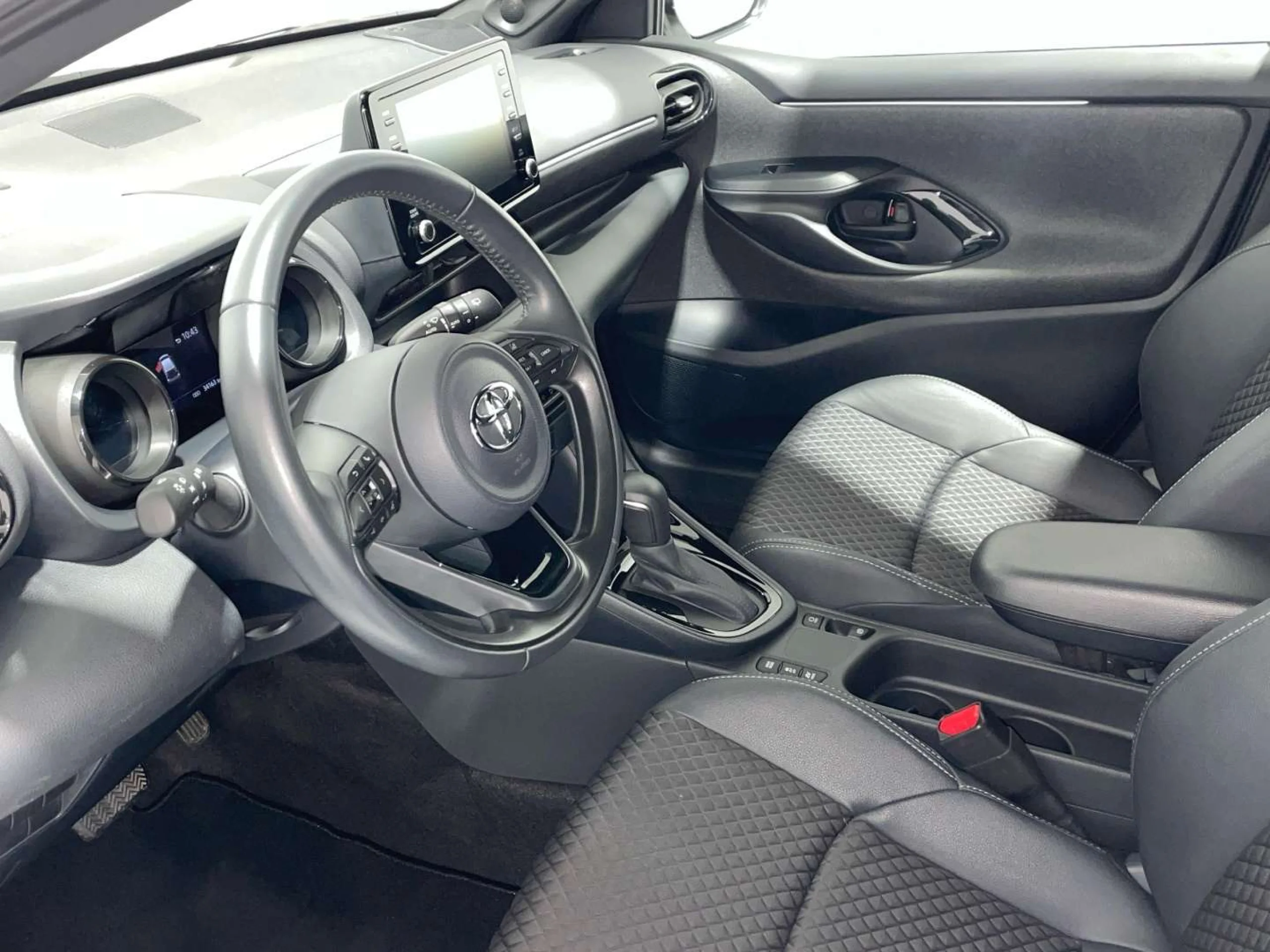 Toyota Yaris 120H Style - Foto 11